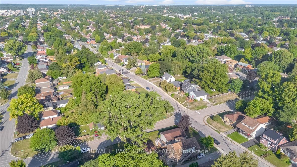 Photo 39 of 11 Fourth Avenue, Brantford — HOMEH