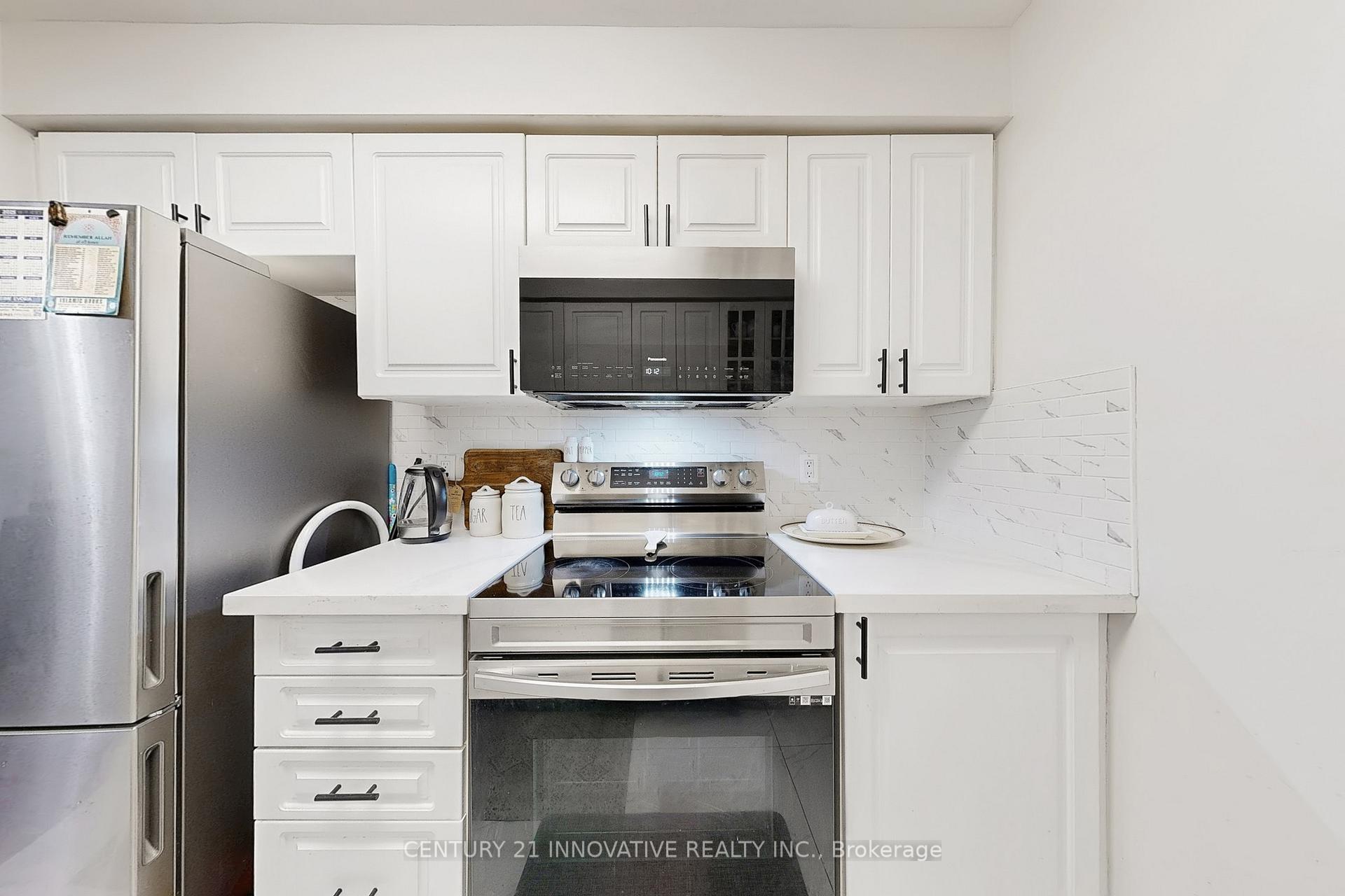 Photo 10 of Unit 501, 1000 The Esplanade N, Pickering, Town Centre — HOMEH