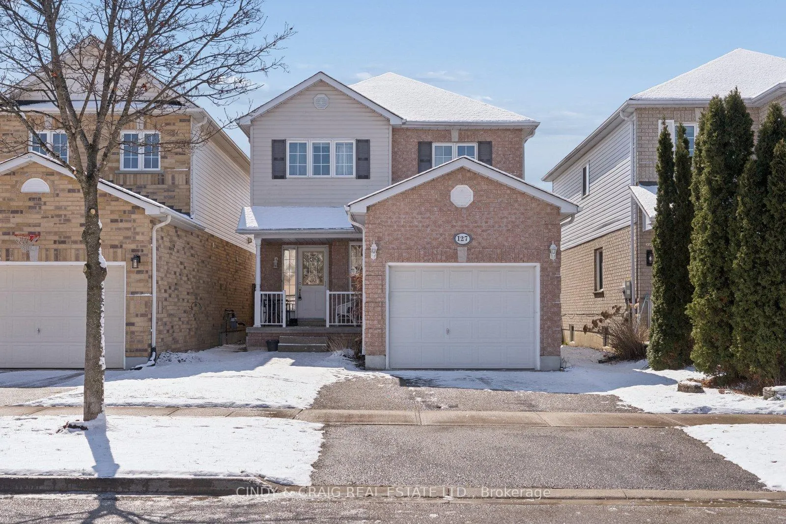 Photo 1 of 127 Richfield Square, Clarington, Courtice — HOMEH