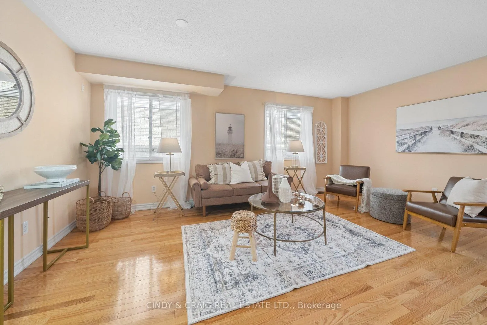 Photo 2 of 127 Richfield Square, Clarington, Courtice — HOMEH