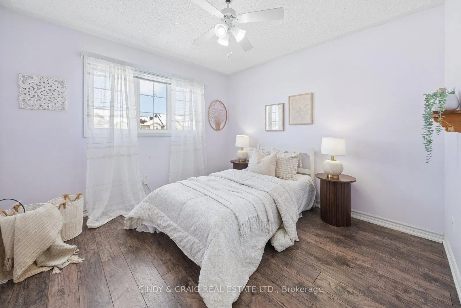 Photo 9 of 127 Richfield Square, Clarington, Courtice — HOMEH