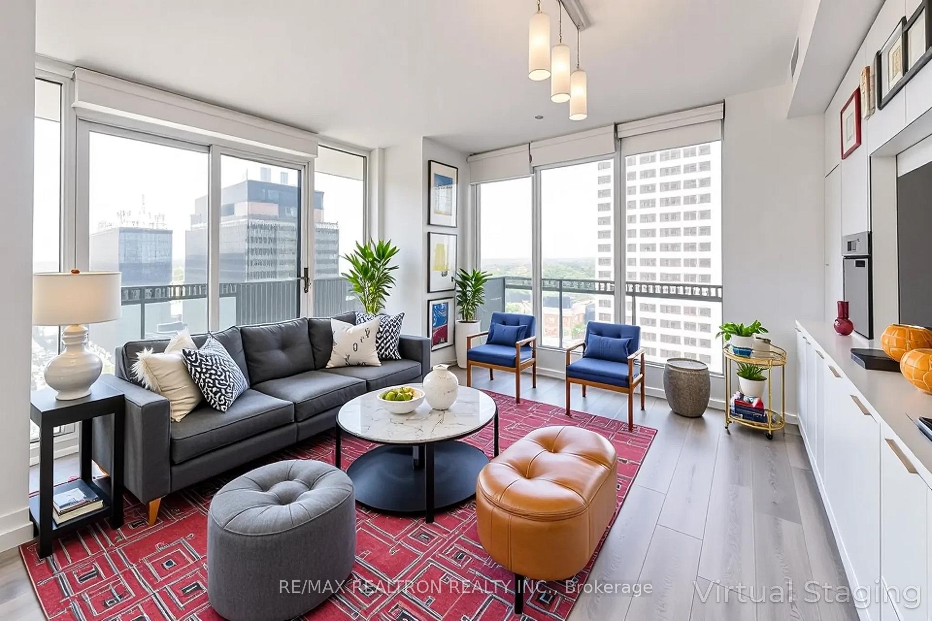 Front of Unit 1002, 8 Eglinton Avenue E