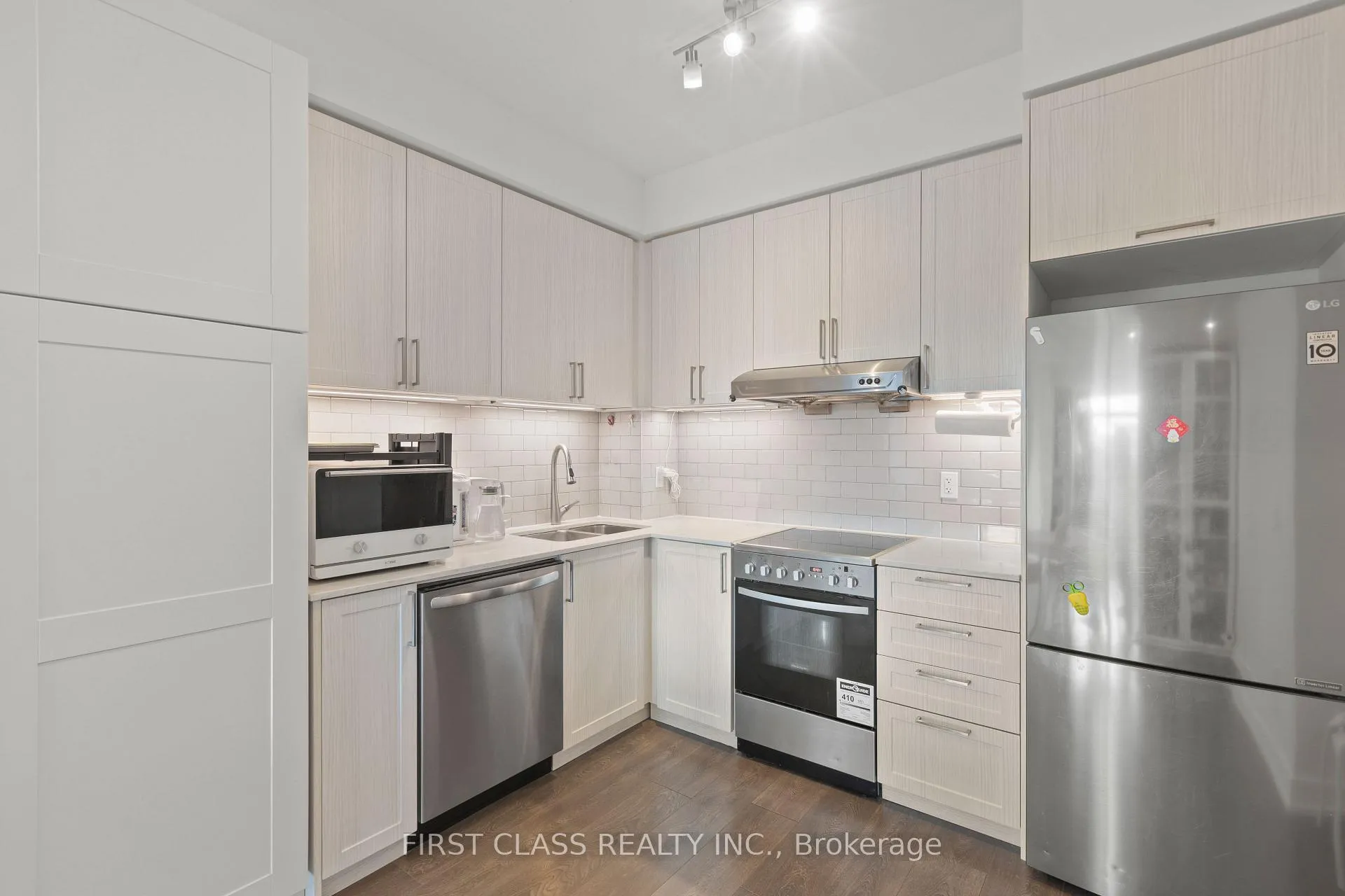 Photo 2 of Unit 615W, 268 Buchanan Drive, Markham, Unionville — HOMEH