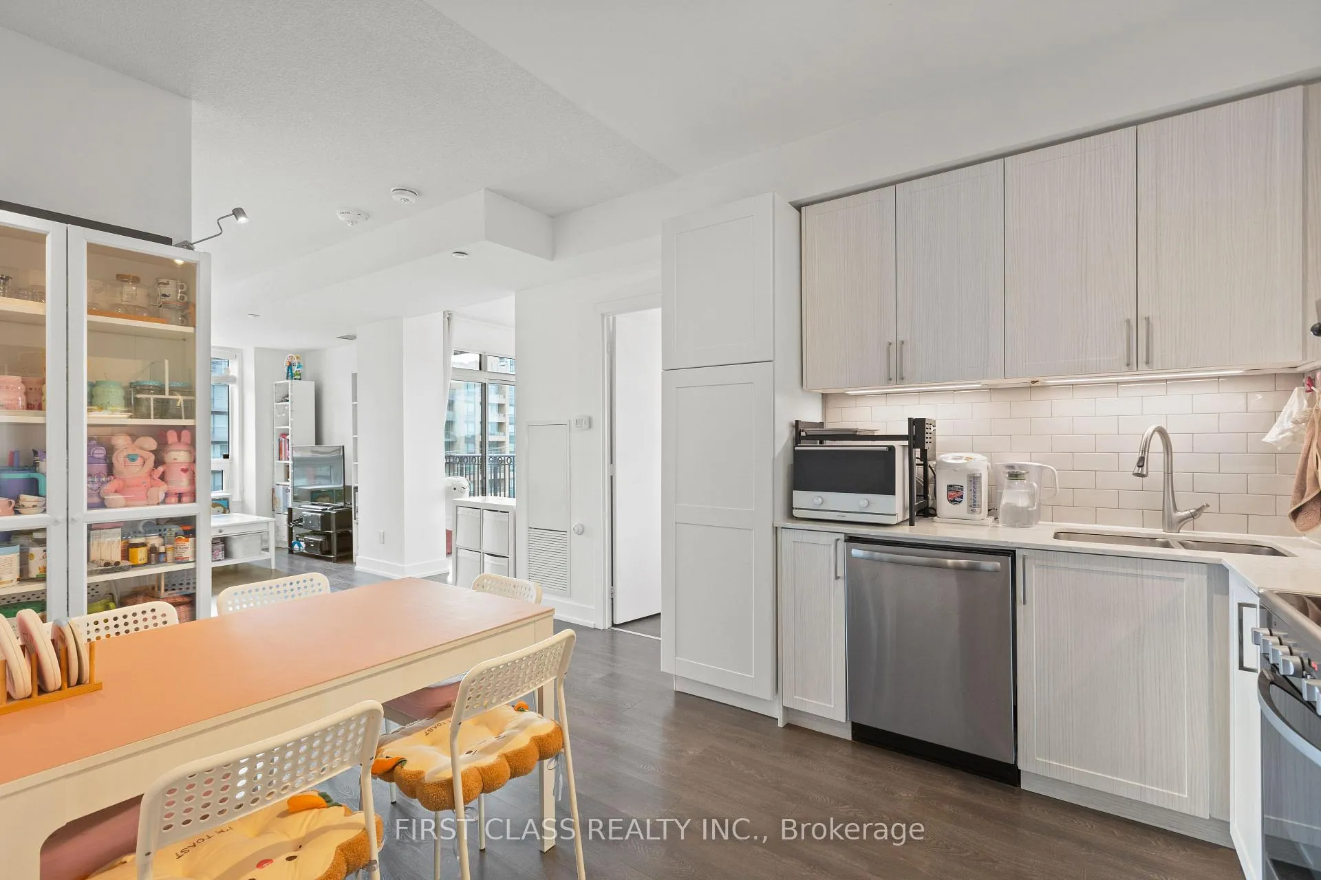 Photo 3 of Unit 615W, 268 Buchanan Drive, Markham, Unionville — HOMEH