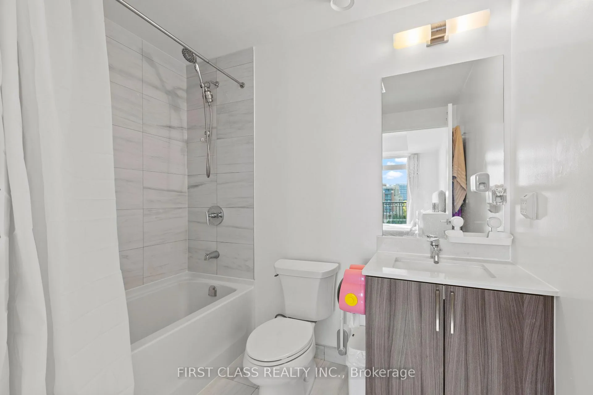 Photo 12 of Unit 615W, 268 Buchanan Drive, Markham, Unionville — HOMEH