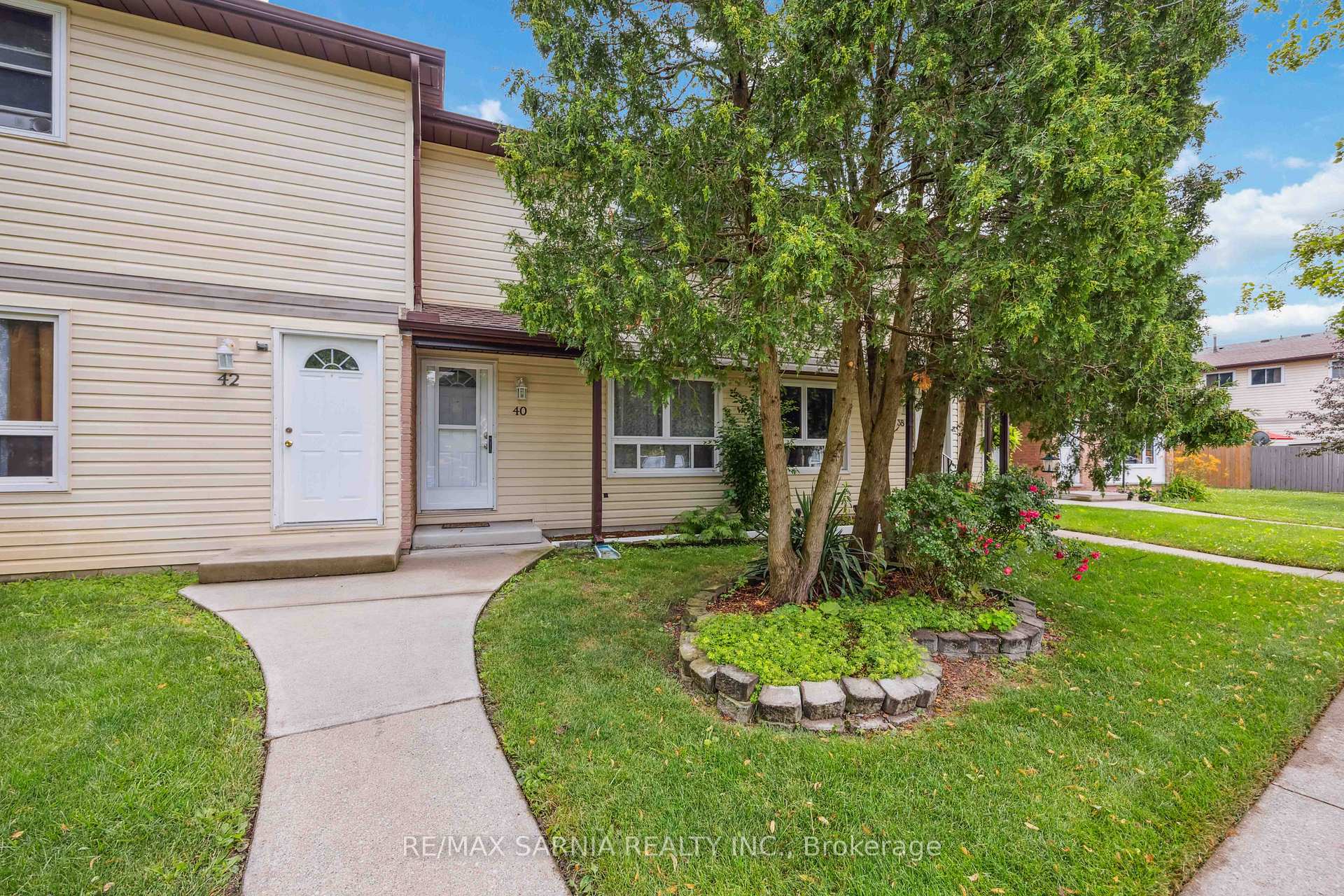 Photo 2 of Unit 40, 200 St Clair Boulevard, St. Clair — HOMEH