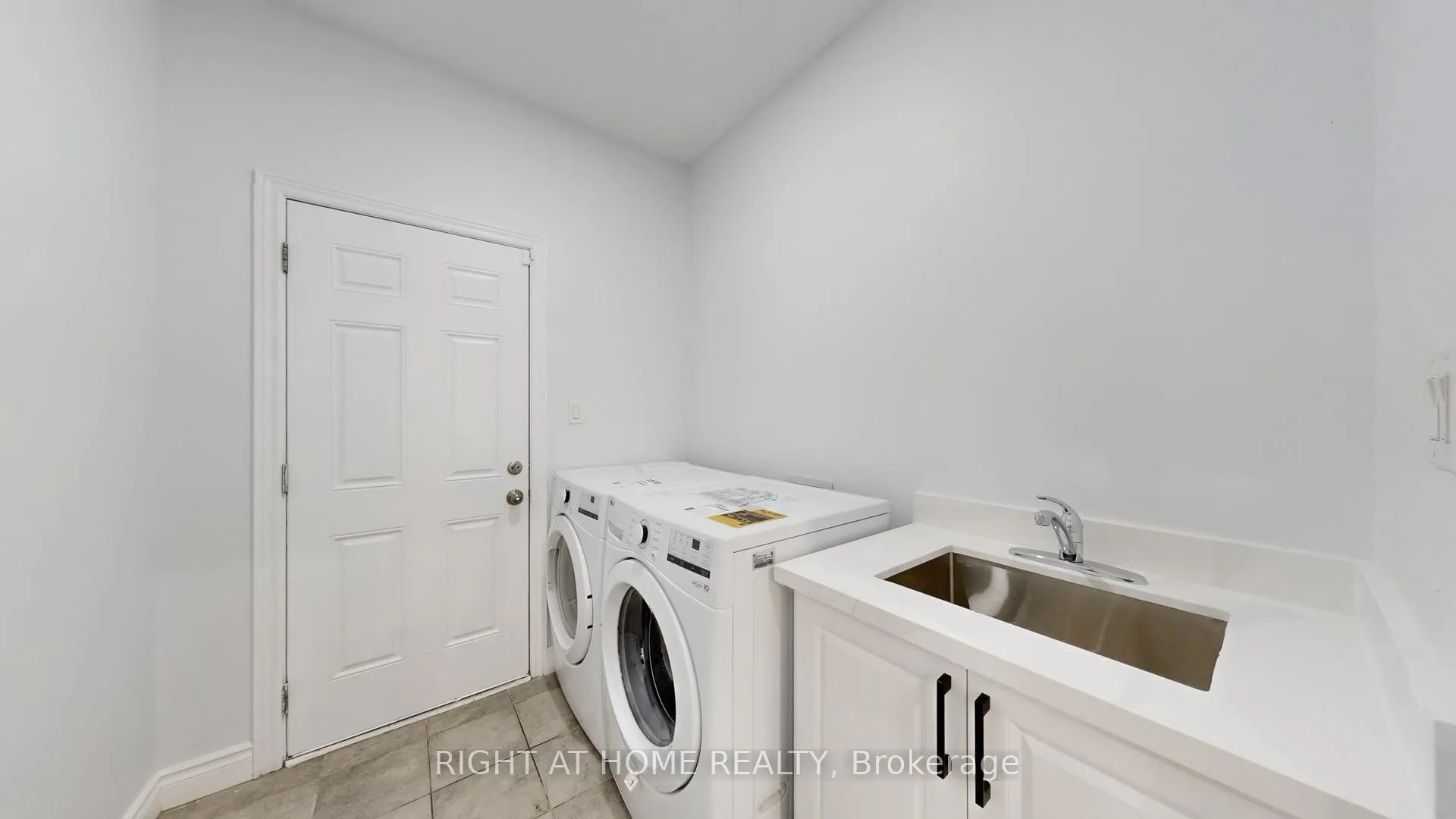 Photo 20 of 45 Denali Crescent, Brampton, Bram East — HOMEH