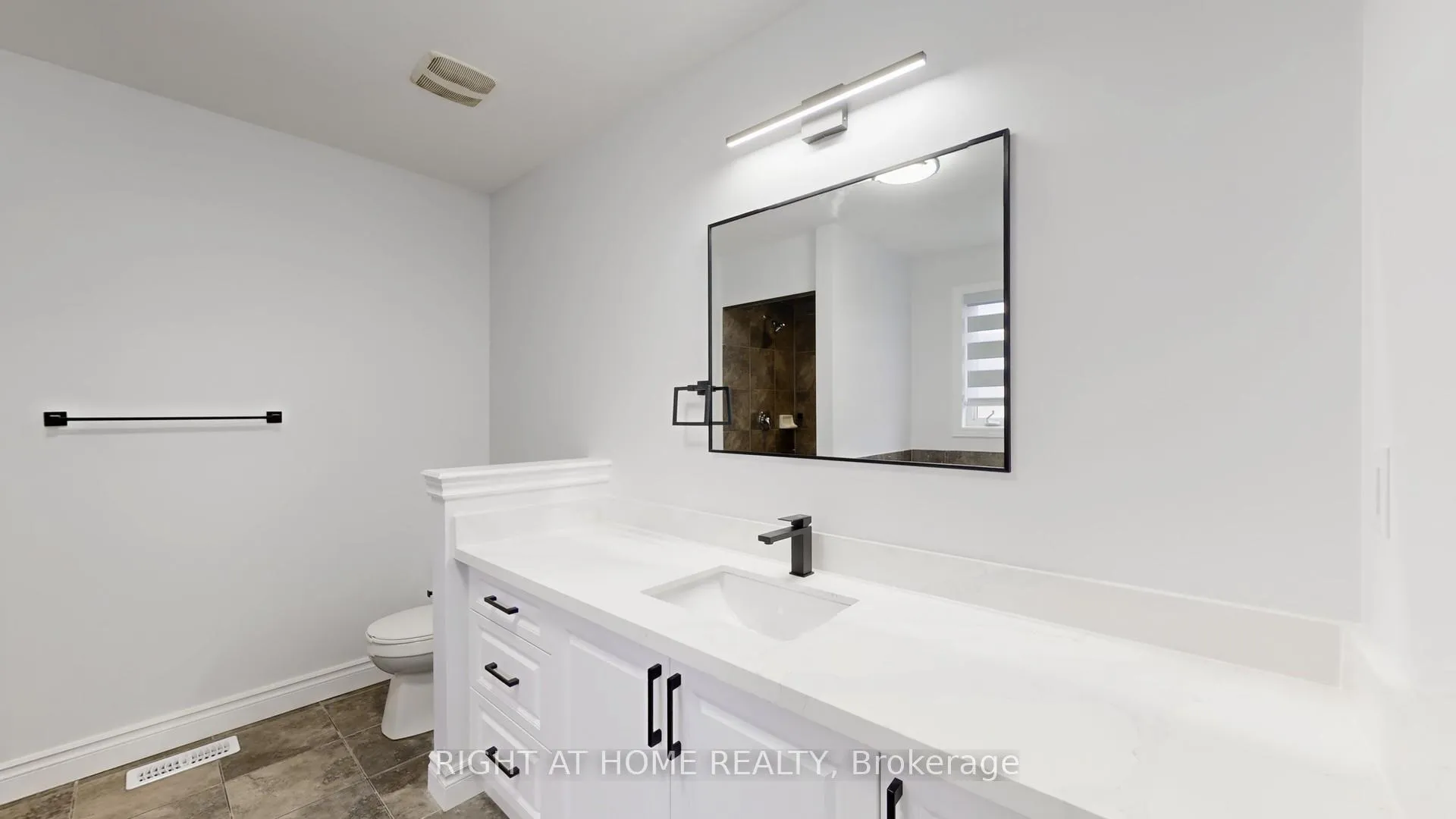 Photo 29 of 45 Denali Crescent, Brampton, Bram East — HOMEH