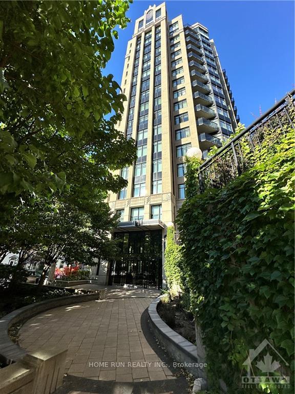 Front of Unit 714, 235 Kent Street