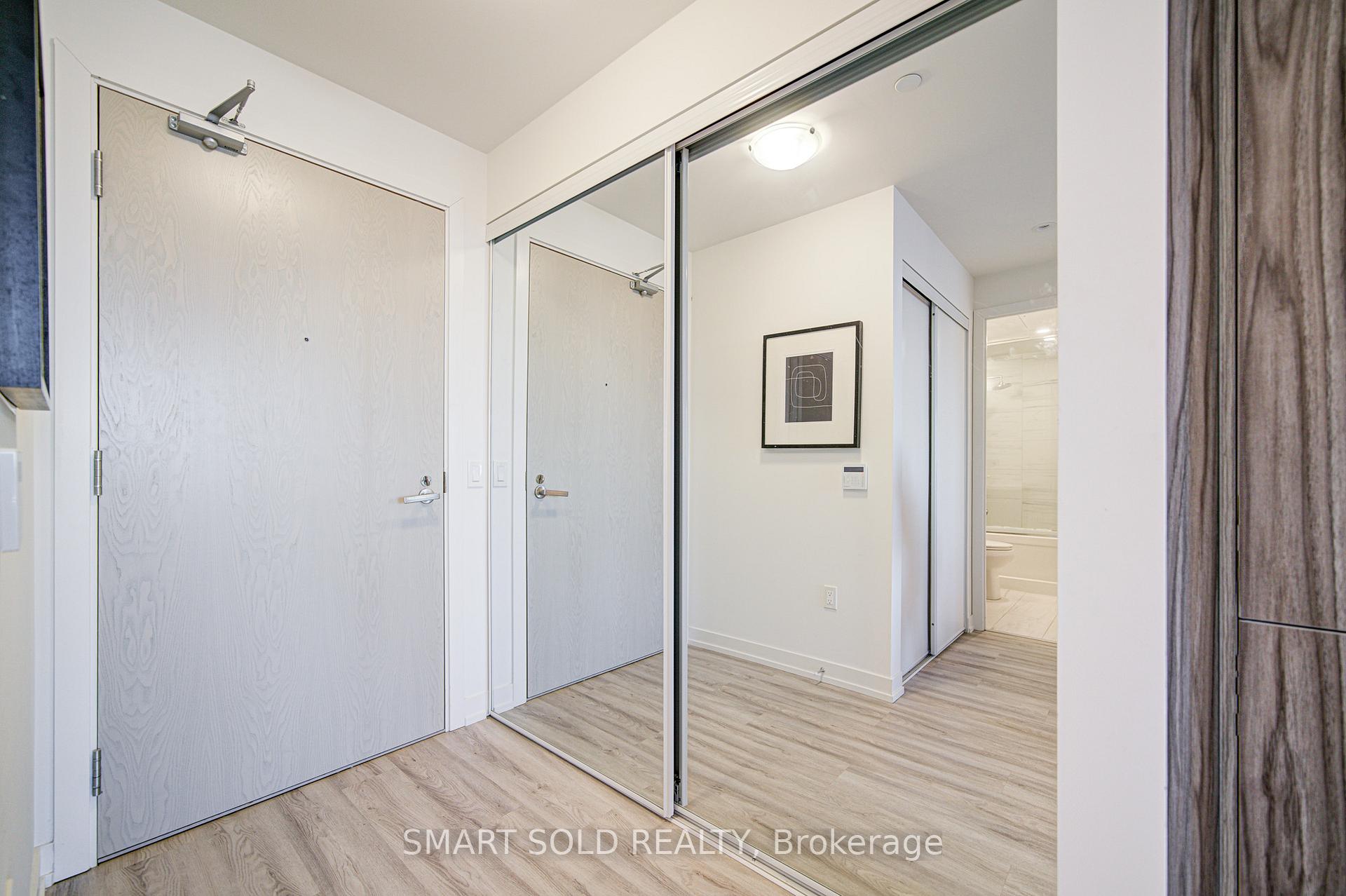 Photo 4 of Unit 5802, 55 Cooper Street, Toronto, Waterfront Communities — HOMEH