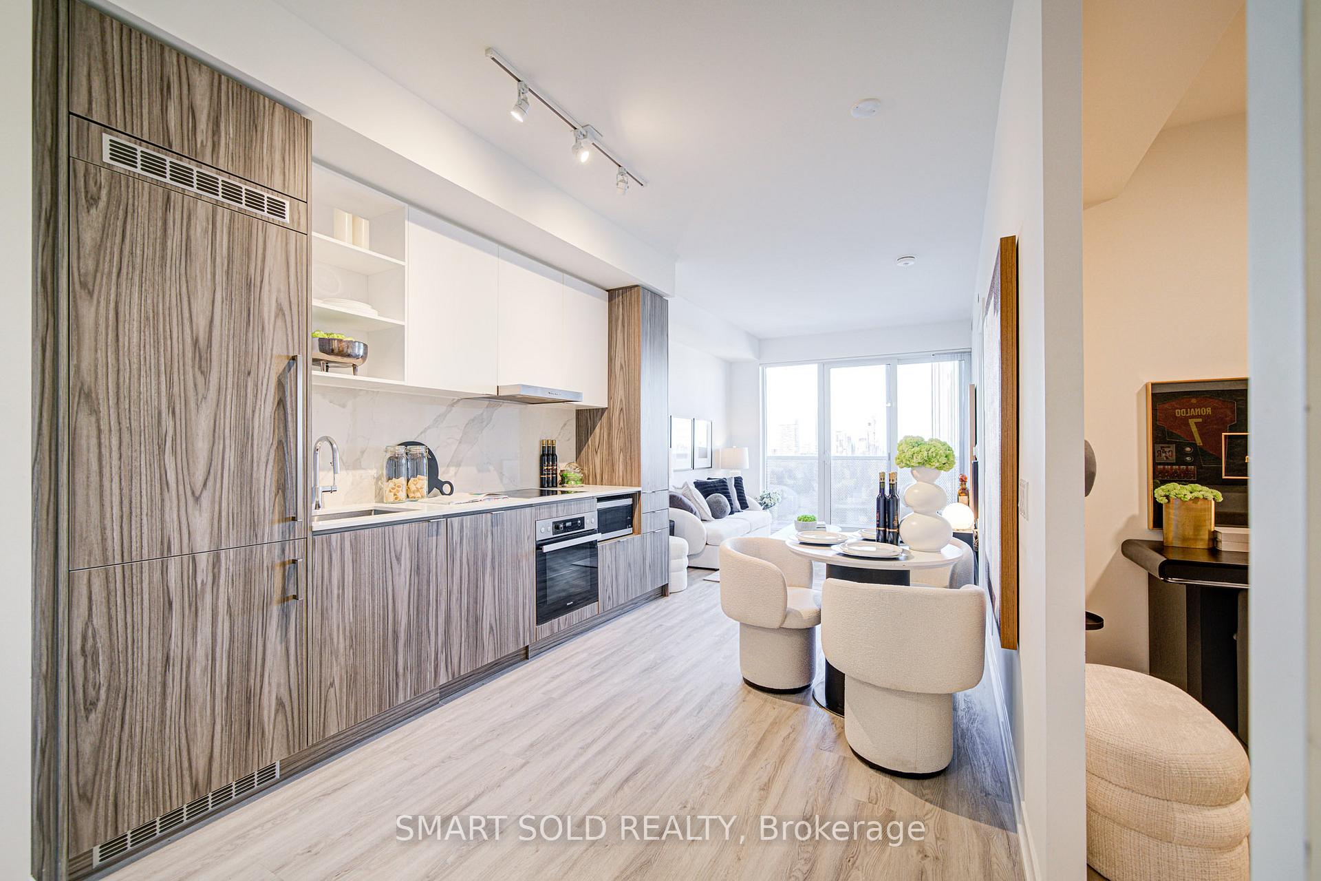 Photo 7 of Unit 5802, 55 Cooper Street, Toronto, Waterfront Communities — HOMEH