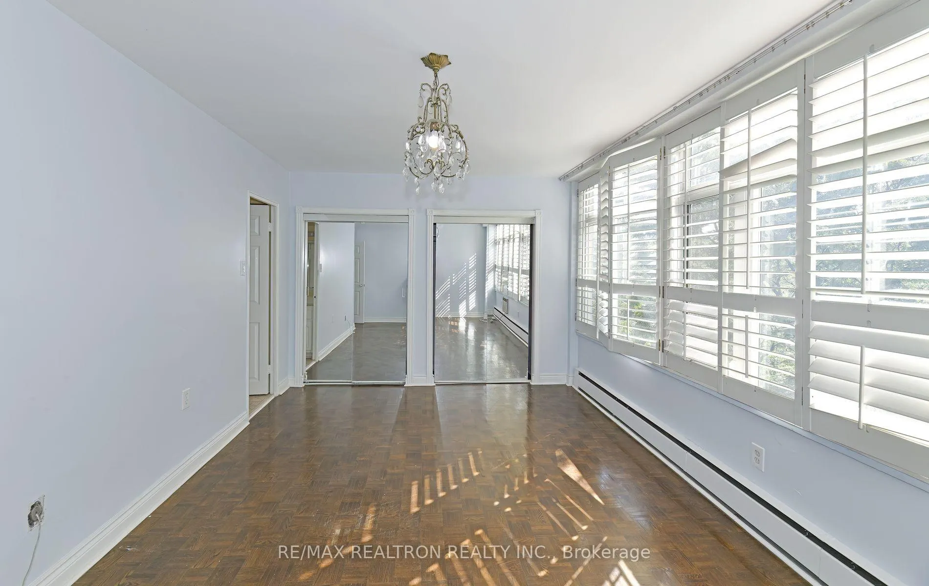Photo 15 of Unit 501, 581 Avenue Rd, Toronto, Yonge-St. Clair — HOMEH