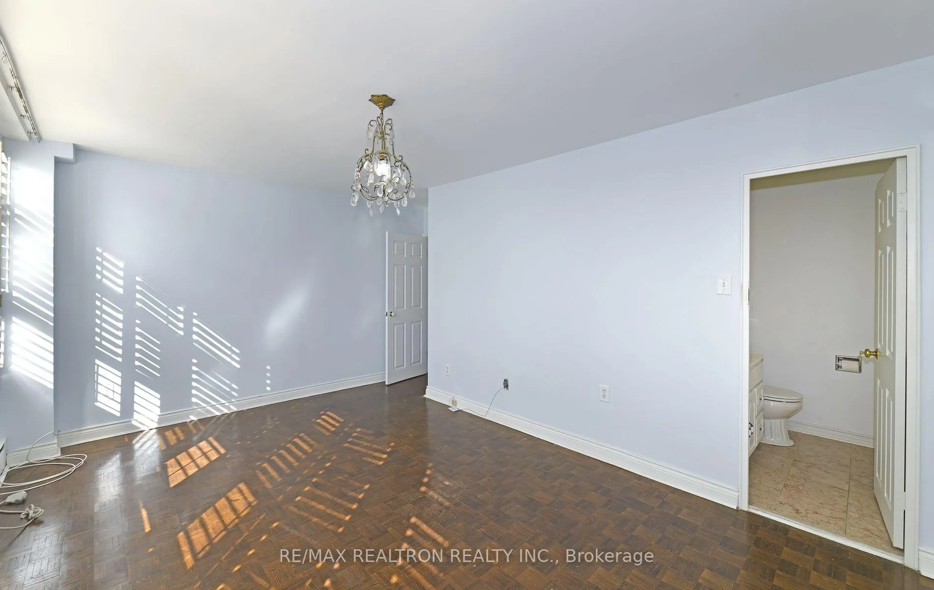 Photo 16 of Unit 501, 581 Avenue Rd, Toronto, Yonge-St. Clair — HOMEH