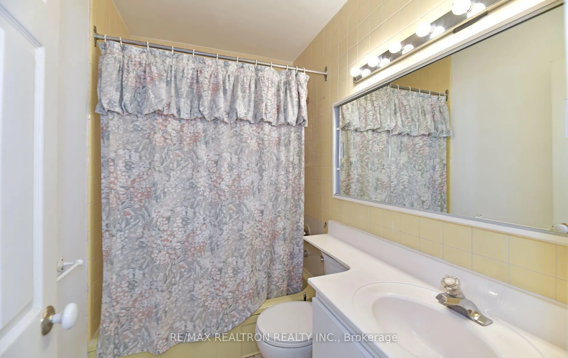 Photo 21 of Unit 501, 581 Avenue Rd, Toronto, Yonge-St. Clair — HOMEH