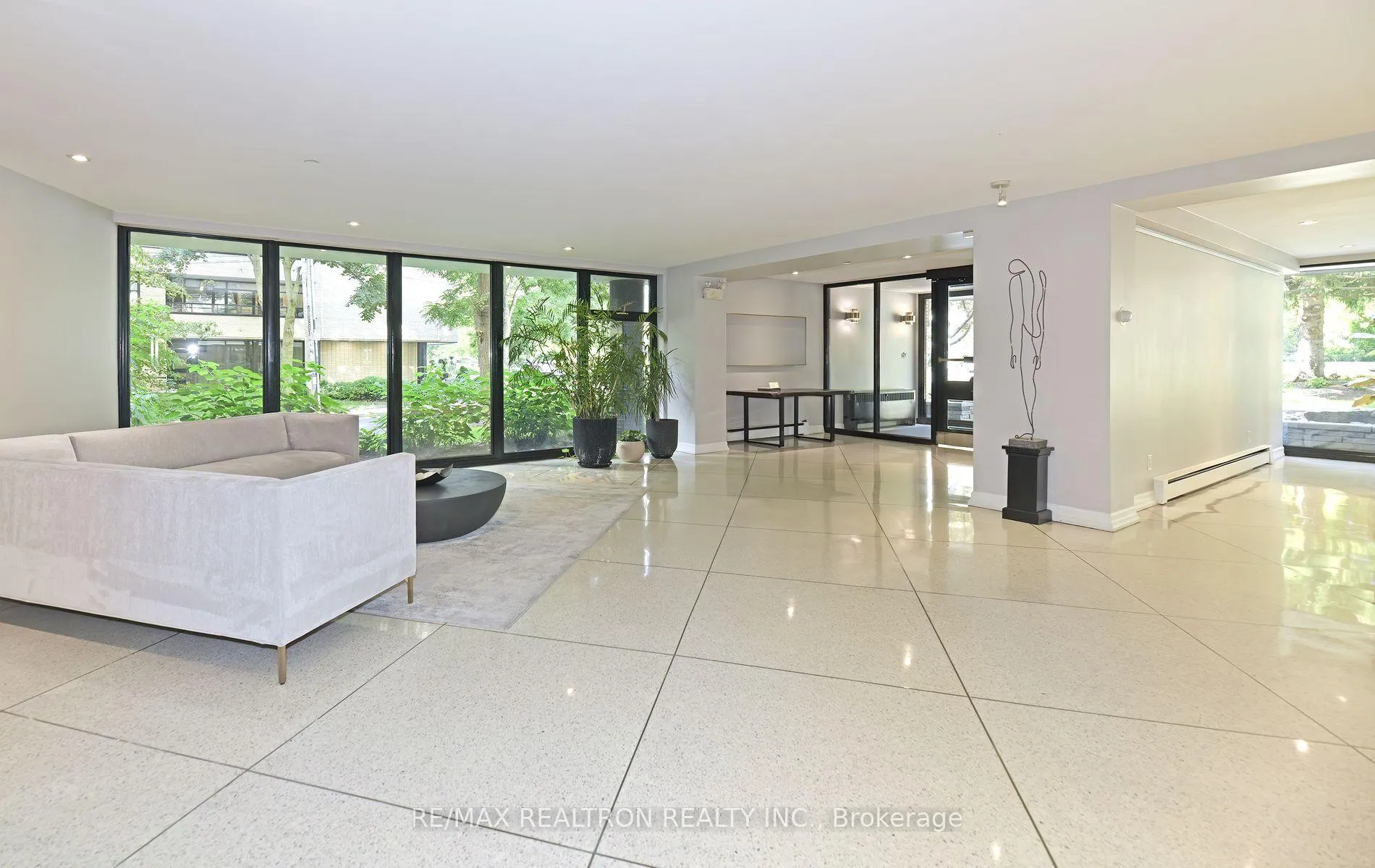 Photo 24 of Unit 501, 581 Avenue Rd, Toronto, Yonge-St. Clair — HOMEH