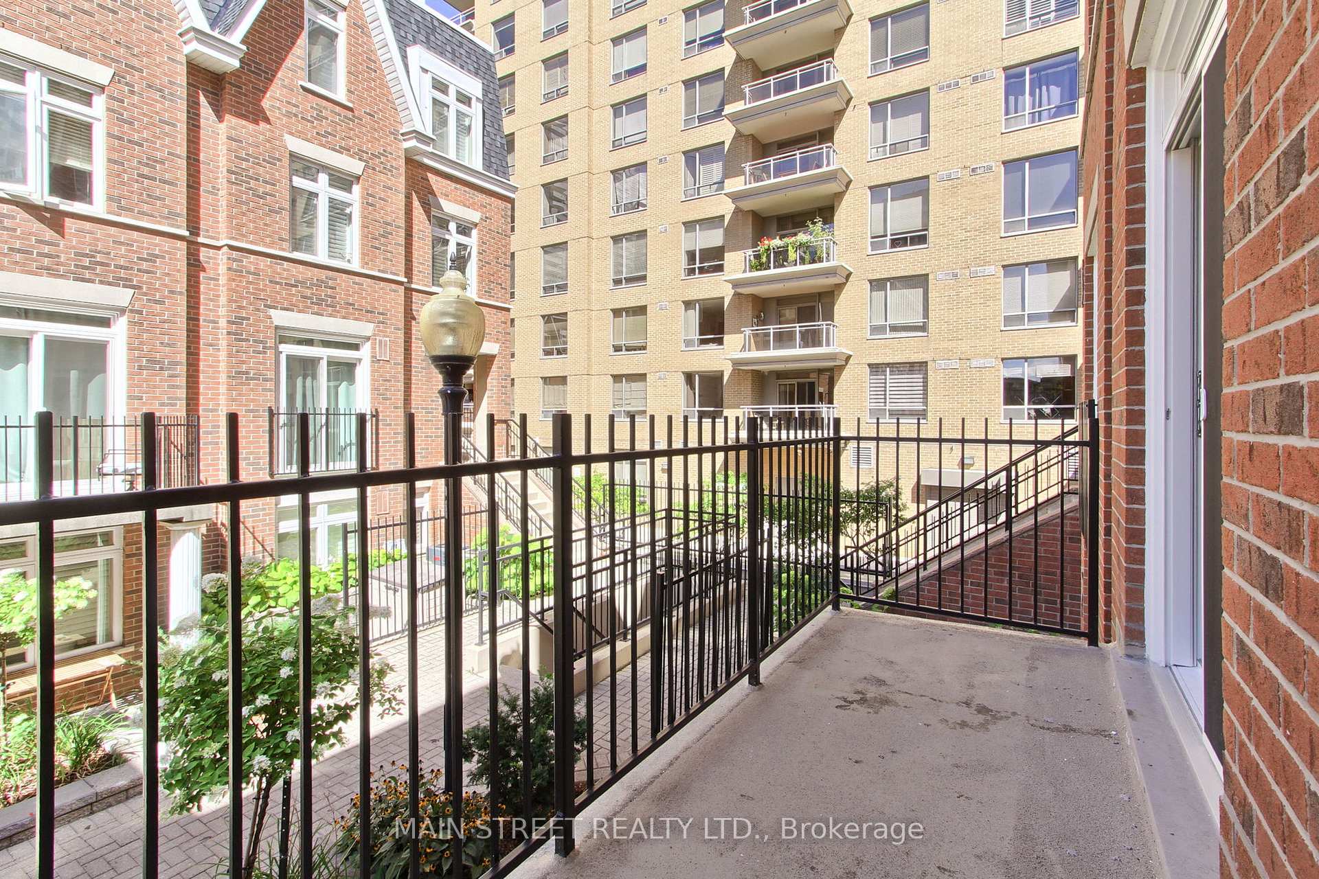 Photo 7 of Unit 25, 108 Redpath Avenue, Toronto, Mount Pleasant West — HOMEH