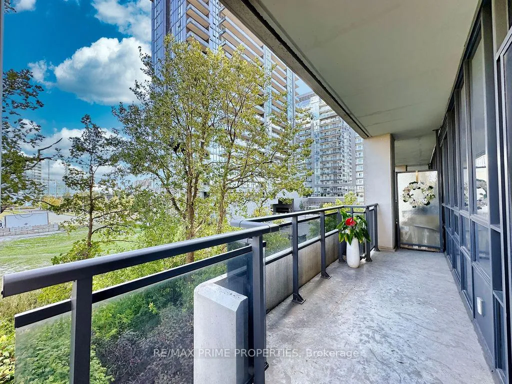 Photo 8 of Unit 205, 85 North Park Road, Vaughan, Beverley Glen — HOMEH