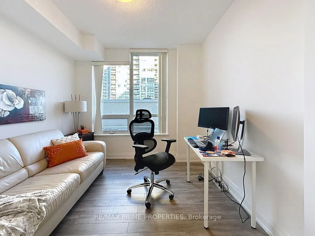 Photo 10 of Unit 205, 85 North Park Road, Vaughan, Beverley Glen — HOMEH