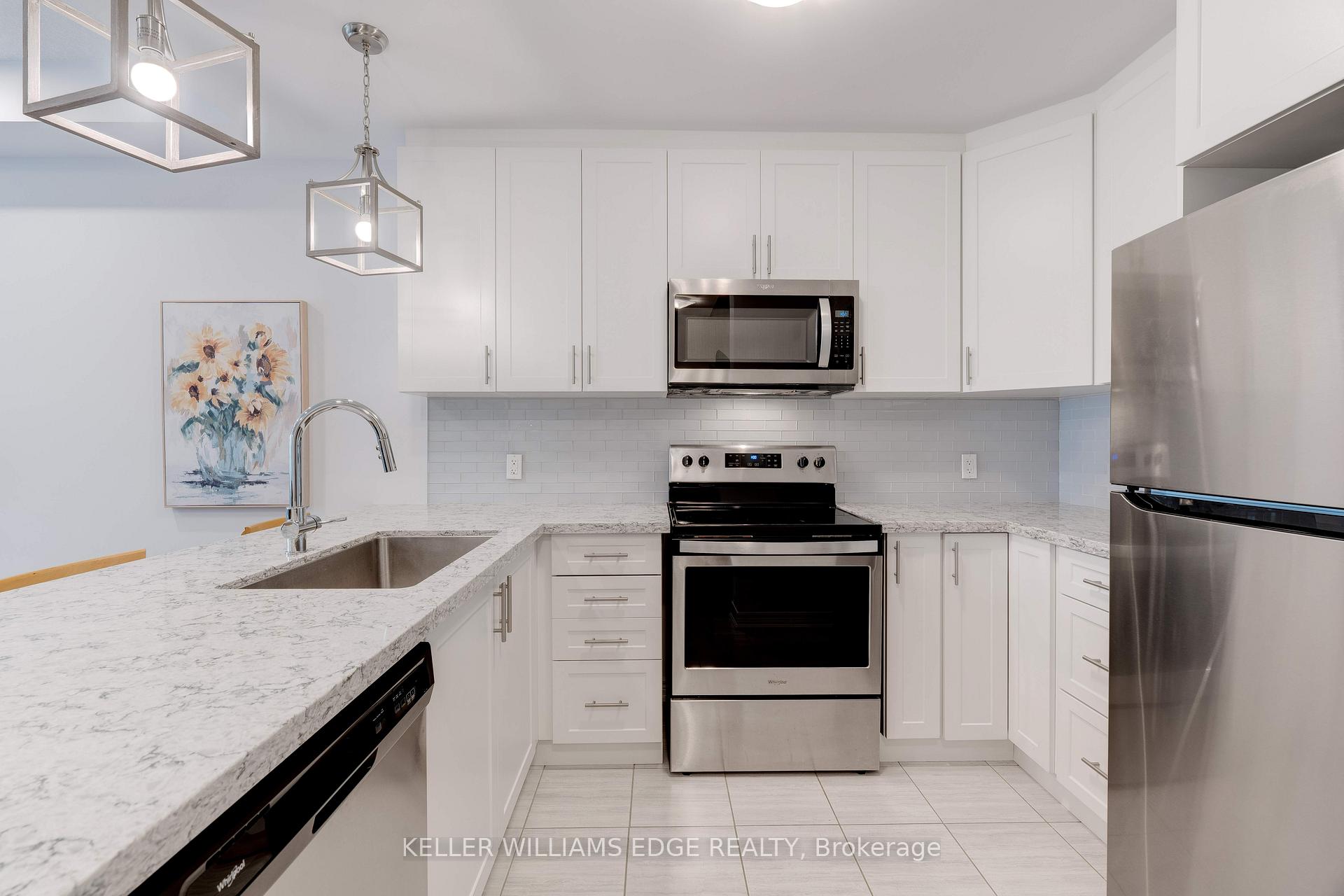 Photo 7 of 17 Ridgeside Lane, Hamilton, Waterdown — HOMEH
