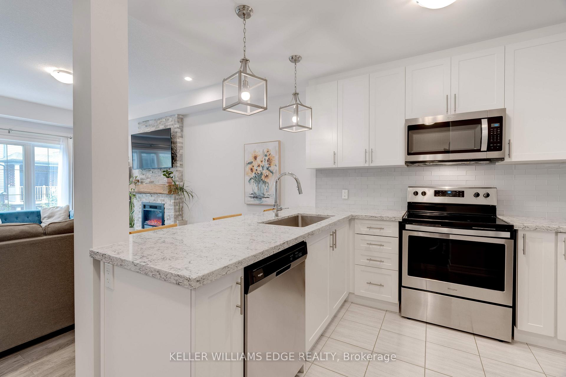 Photo 8 of 17 Ridgeside Lane, Hamilton, Waterdown — HOMEH
