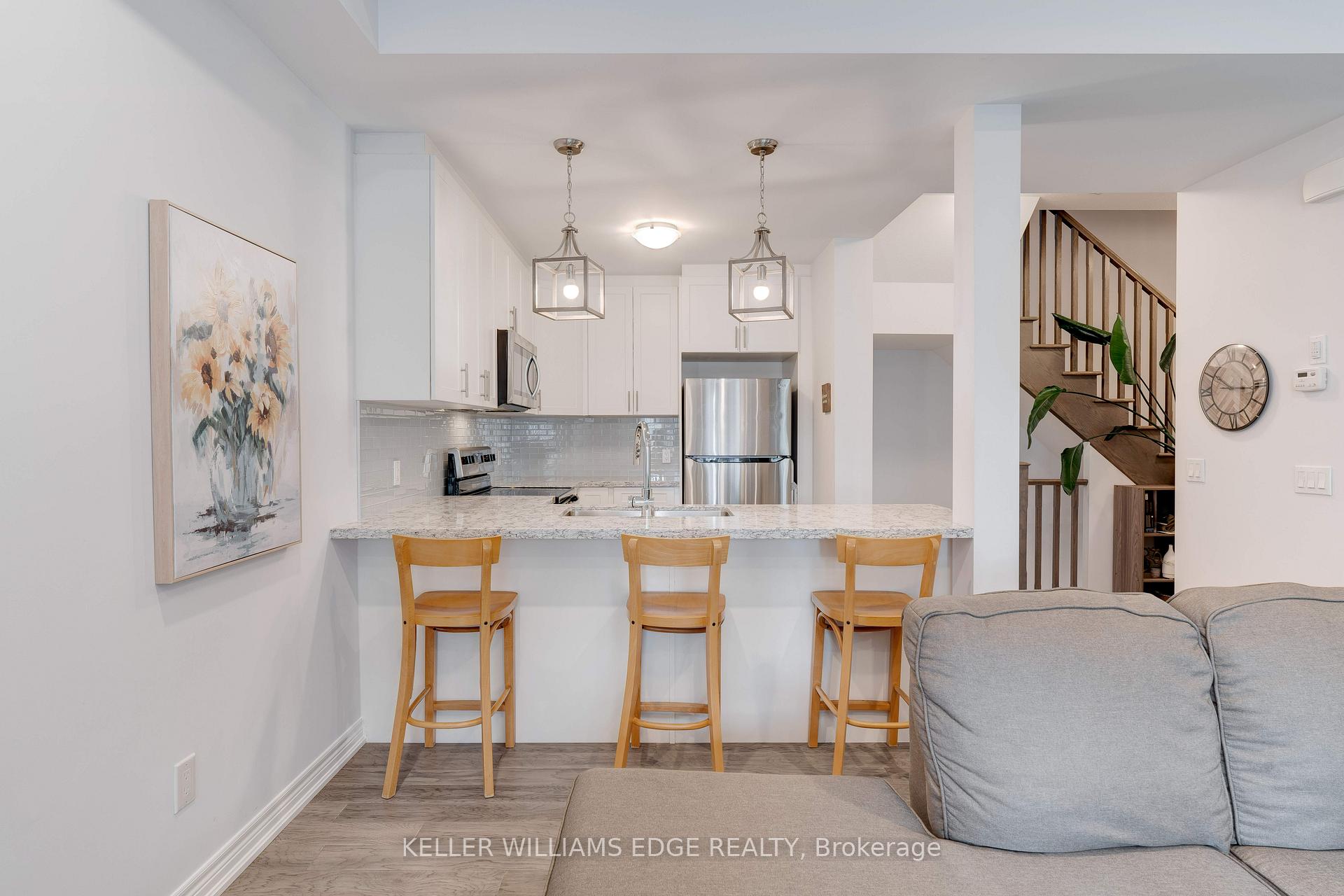 Photo 17 of 17 Ridgeside Lane, Hamilton, Waterdown — HOMEH
