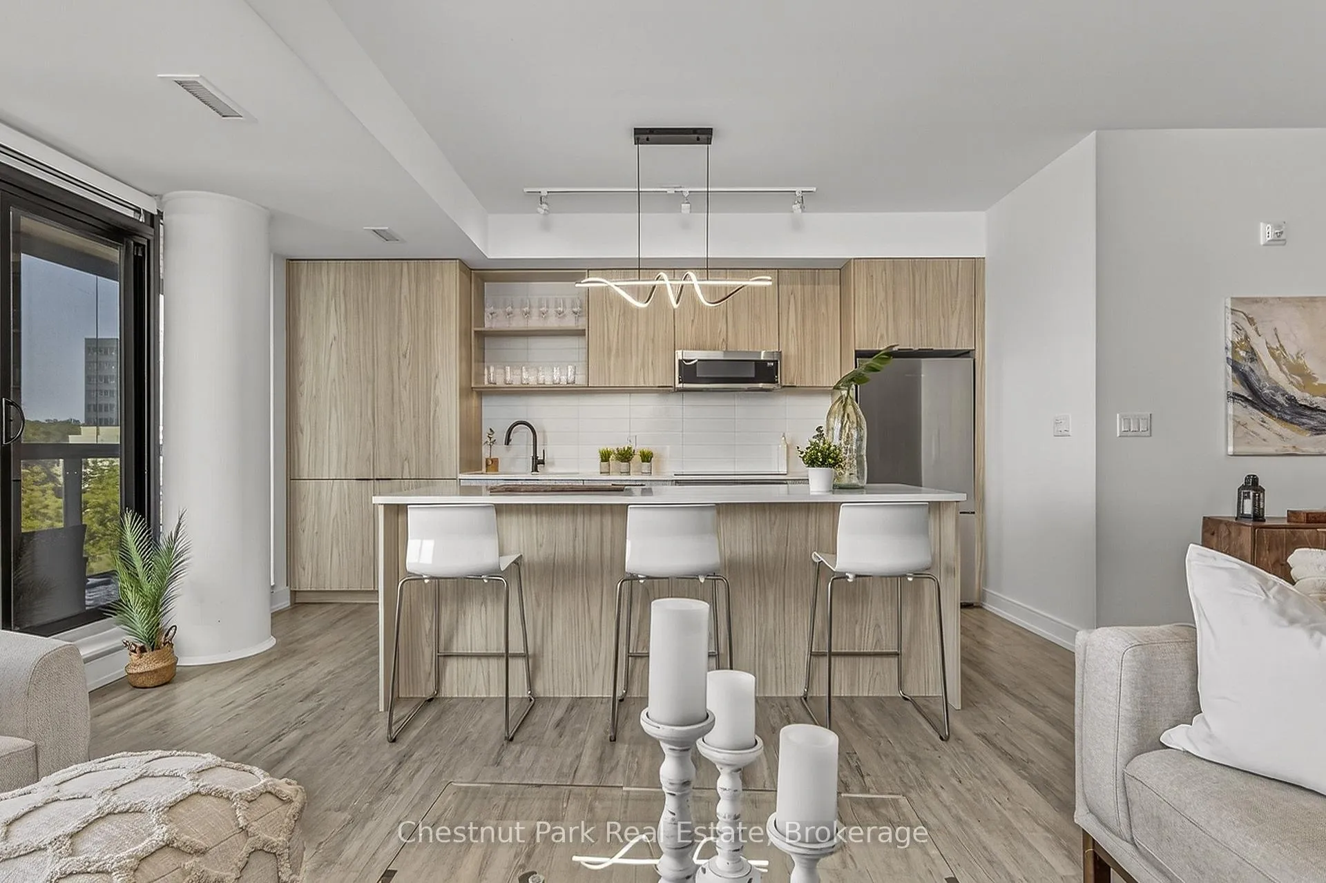 Photo 12 of Unit 823, 185 Dunlop Street E, Barrie, Lakeshore — HOMEH