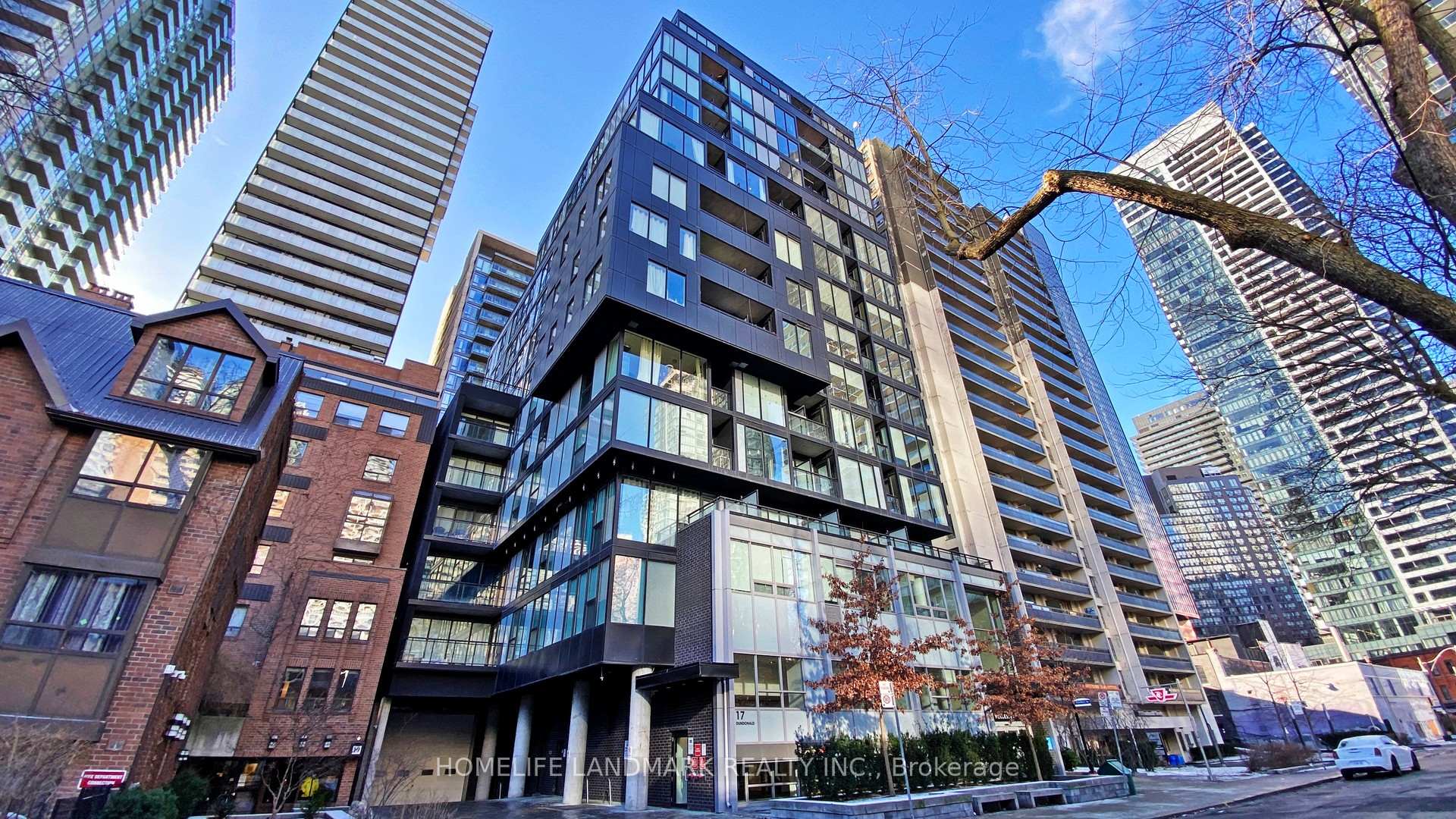 Front of Unit 607, 17 Dundonald Street