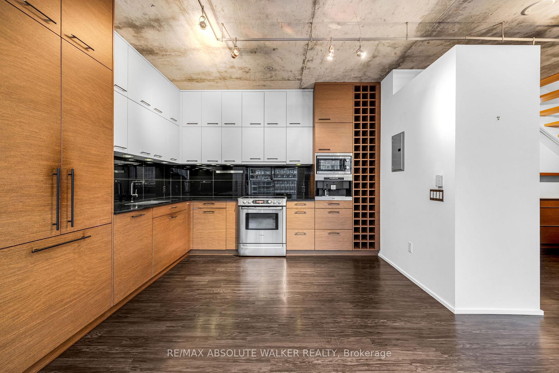 Photo 10 of Unit PH910, 383 Cumberland Street, Ottawa, Lower Town/Byward Market — HOMEH