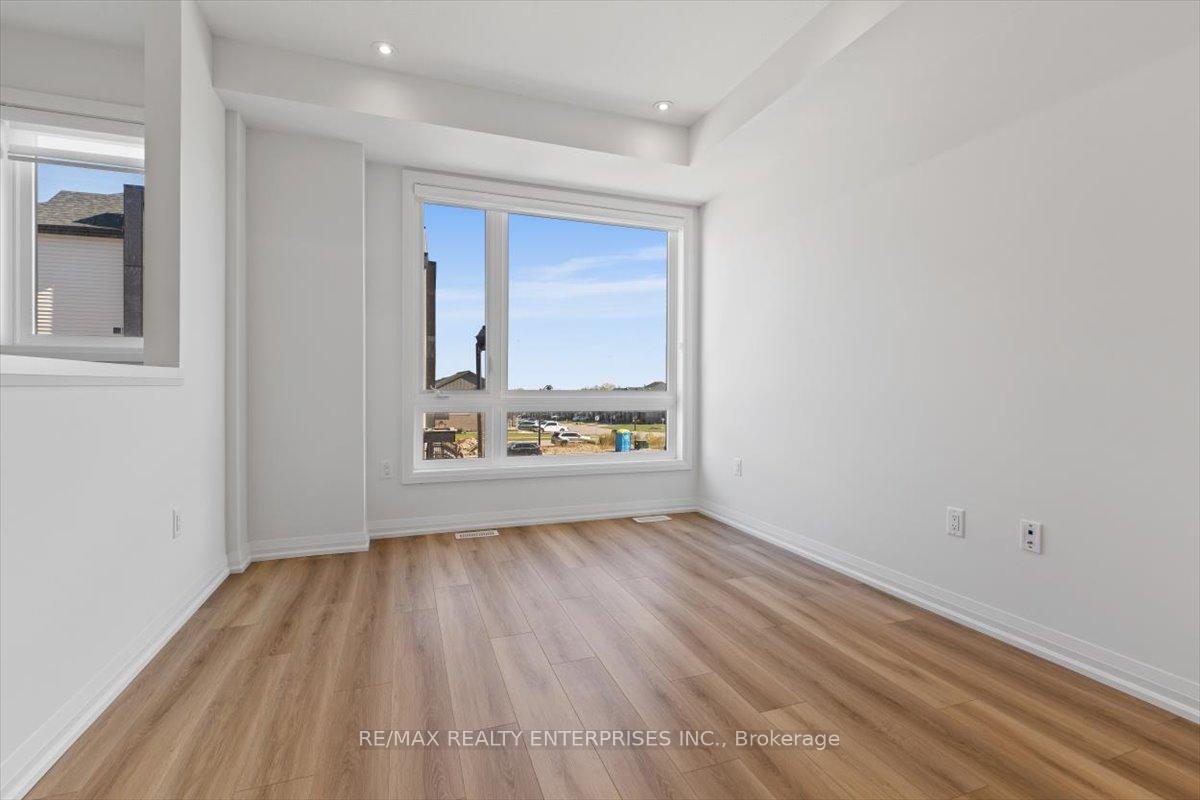 Photo 6 of Unit 3, 55 Tom Brown Drive, Brant, Paris — HOMEH