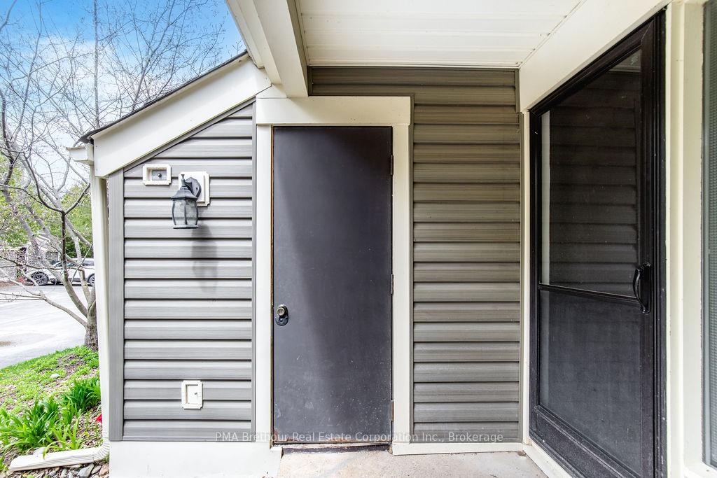 Photo 3 of Unit 31, 214 Escarpment Crescent, Collingwood — HOMEH