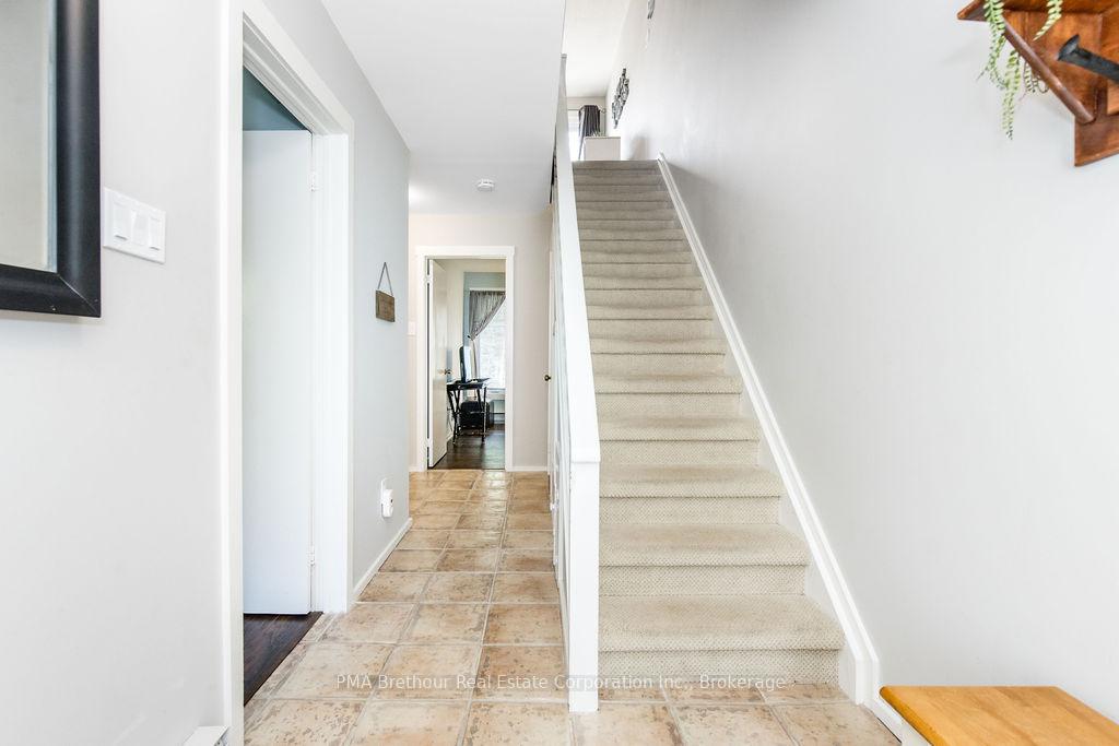 Photo 5 of Unit 31, 214 Escarpment Crescent, Collingwood — HOMEH