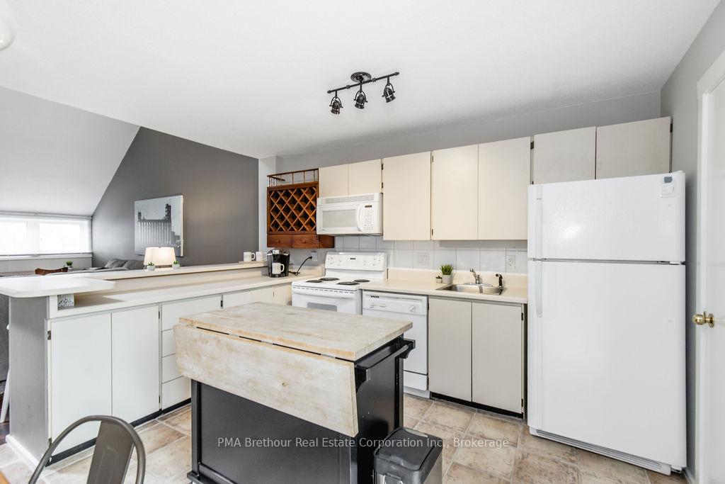 Photo 23 of Unit 31, 214 Escarpment Crescent, Collingwood — HOMEH