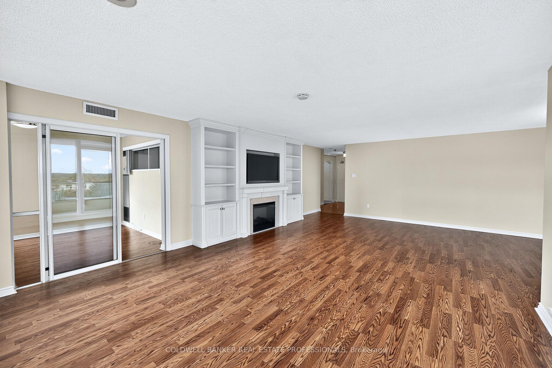 Photo 4 of Unit 503, 1 Clark Avenue W, Vaughan, Crestwood-Springfarm-Yorkhill — HOMEH