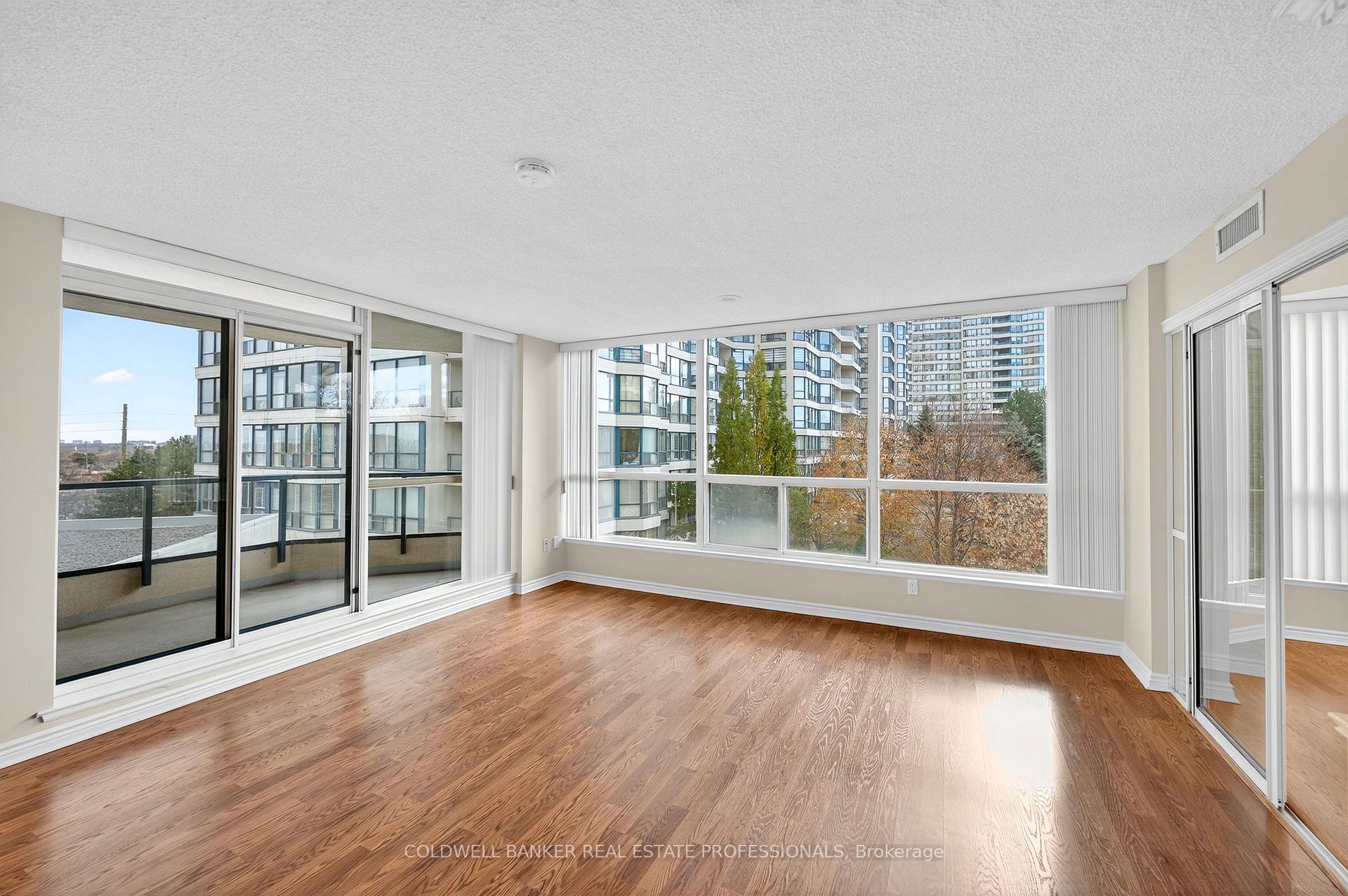 Photo 11 of Unit 503, 1 Clark Avenue W, Vaughan, Crestwood-Springfarm-Yorkhill — HOMEH