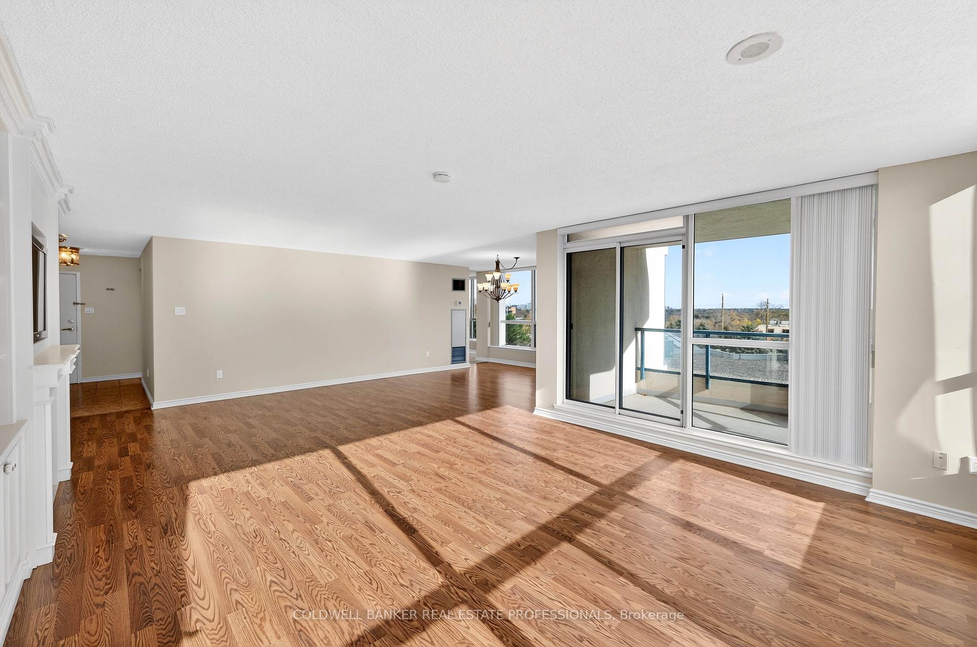 Photo 12 of Unit 503, 1 Clark Avenue W, Vaughan, Crestwood-Springfarm-Yorkhill — HOMEH
