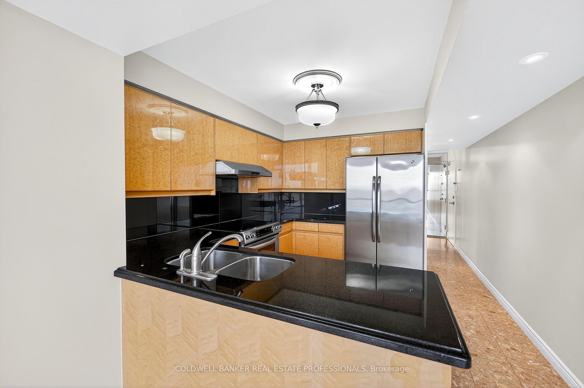 Photo 17 of Unit 503, 1 Clark Avenue W, Vaughan, Crestwood-Springfarm-Yorkhill — HOMEH