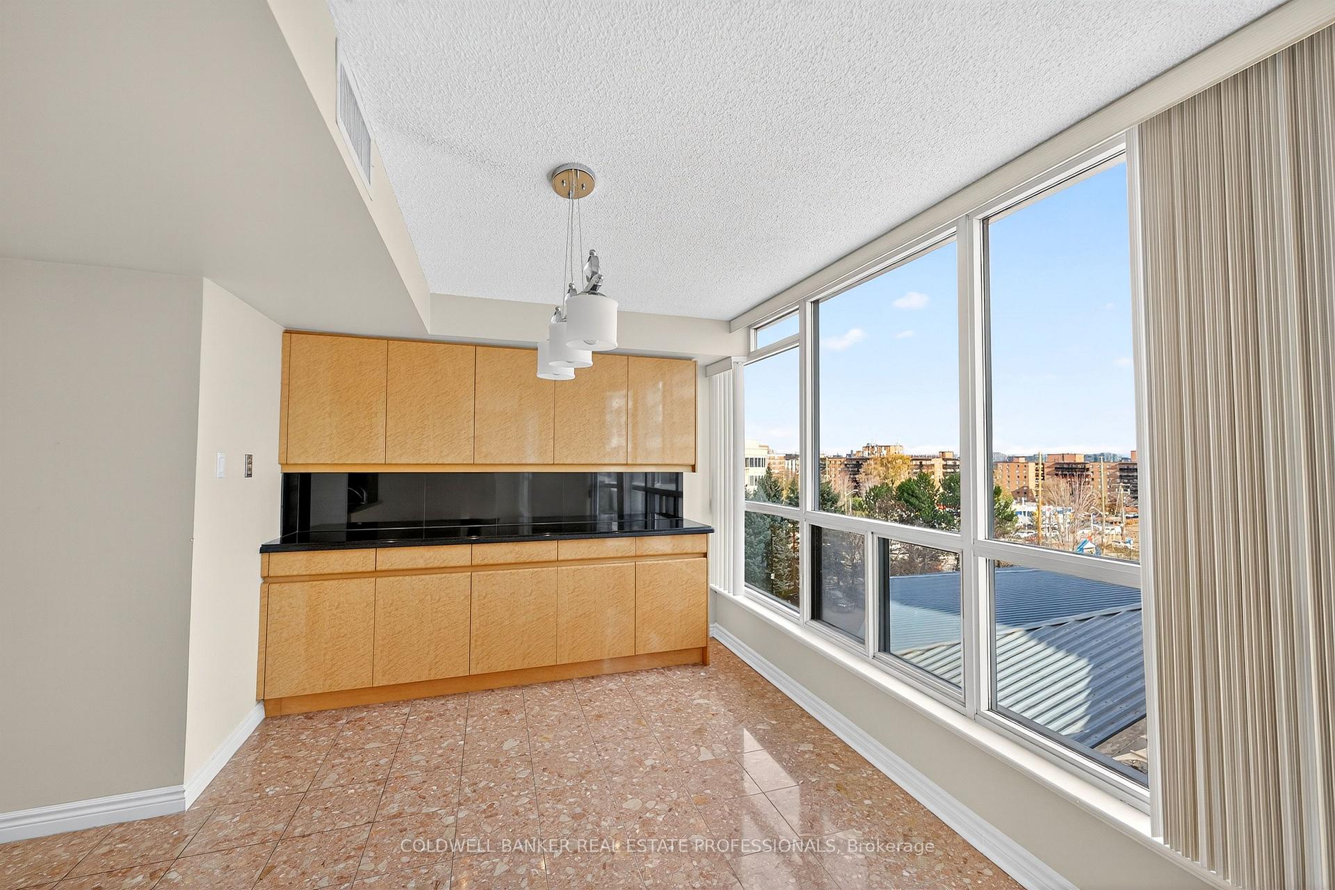 Photo 19 of Unit 503, 1 Clark Avenue W, Vaughan, Crestwood-Springfarm-Yorkhill — HOMEH