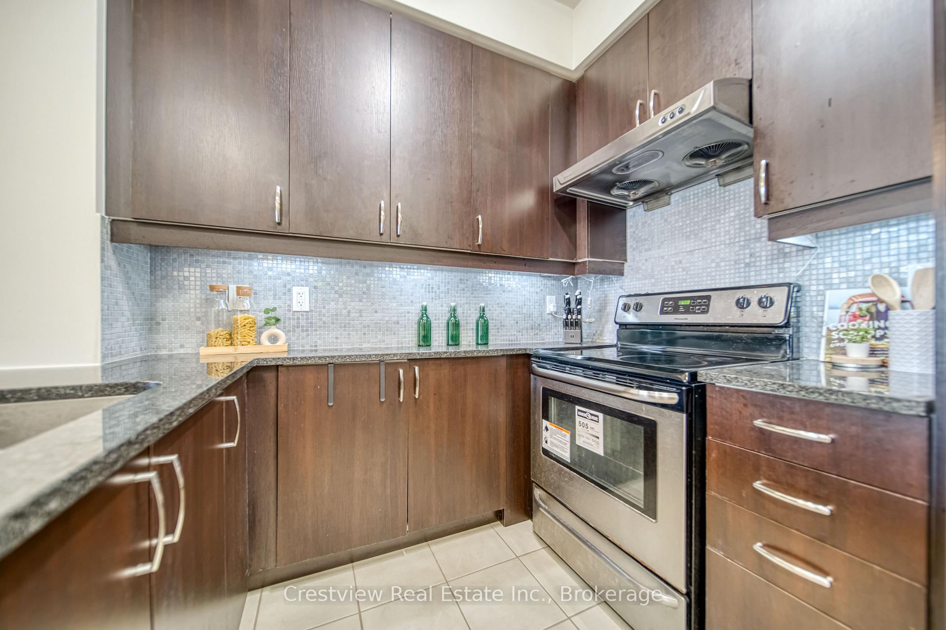 Photo 3 of Unit 317, 8110 Birchmount Road, Markham, Unionville — HOMEH