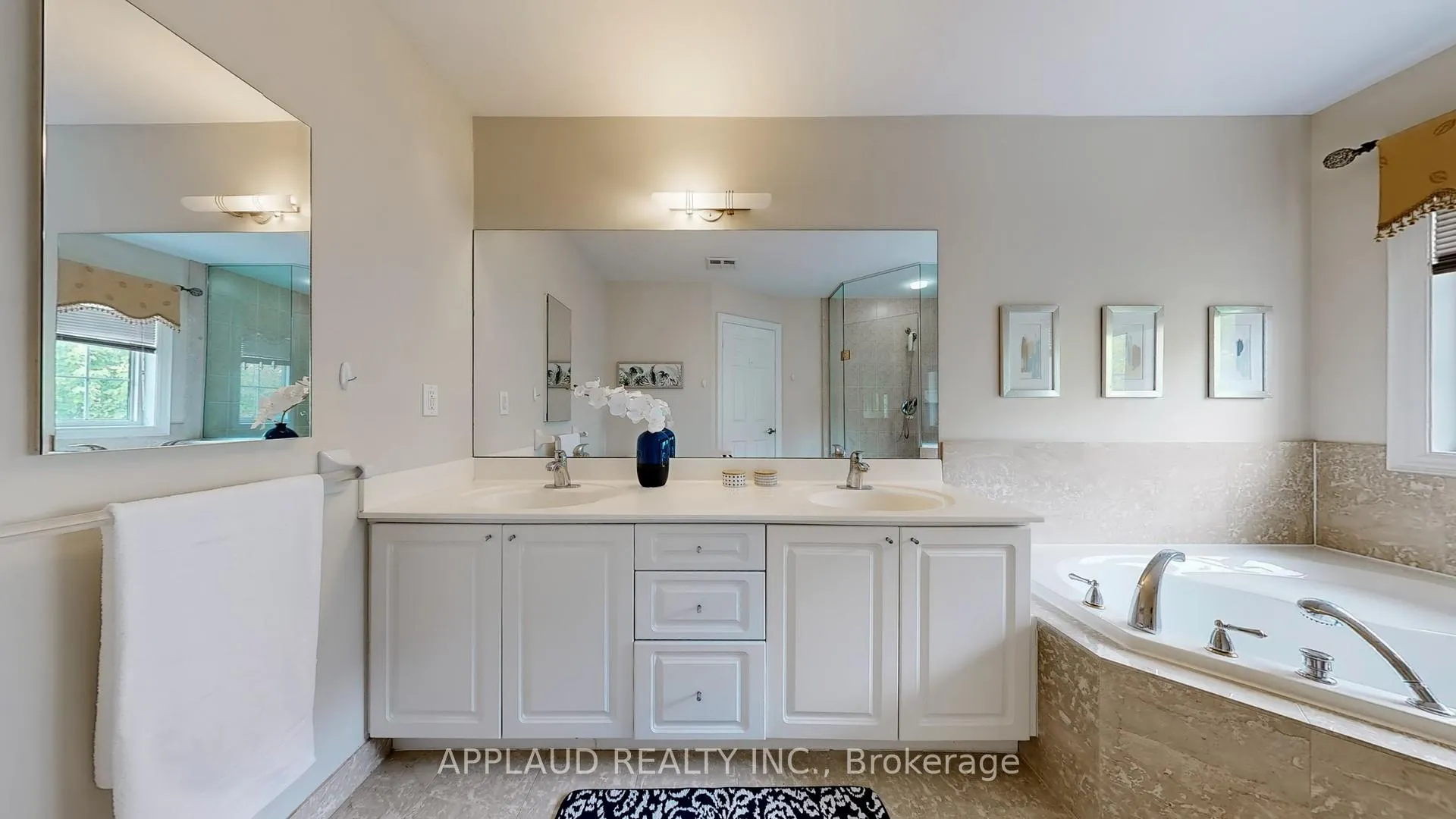 Photo 22 of 75 Legends Way, Markham, Unionville — HOMEH