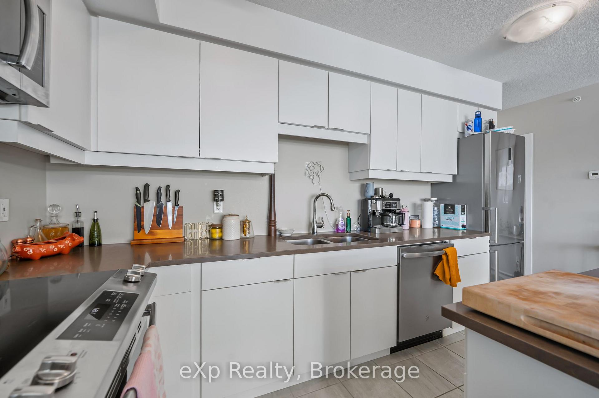 Photo 7 of Unit 612, 63 Arthur Street S, Guelph, Downtown — HOMEH