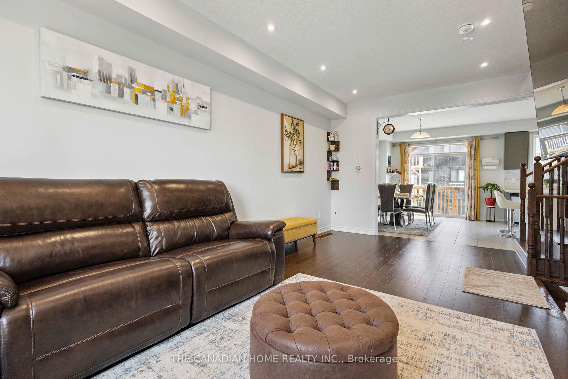 Photo 3 of 5 Douet Lane, Ajax, South East — HOMEH