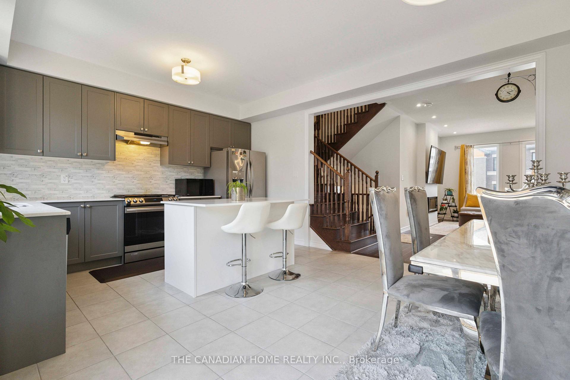 Photo 15 of 5 Douet Lane, Ajax, South East — HOMEH