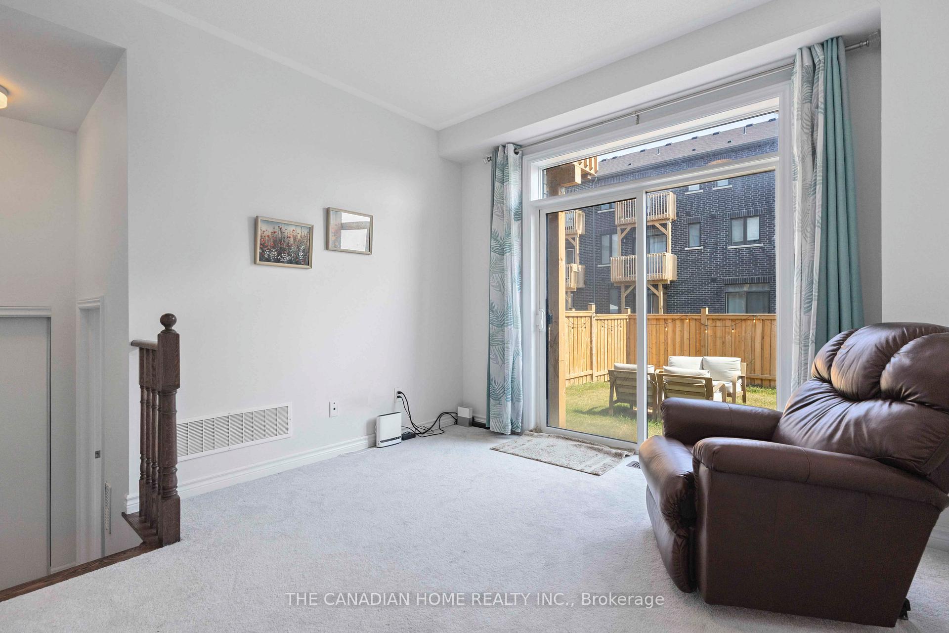 Photo 31 of 5 Douet Lane, Ajax, South East — HOMEH
