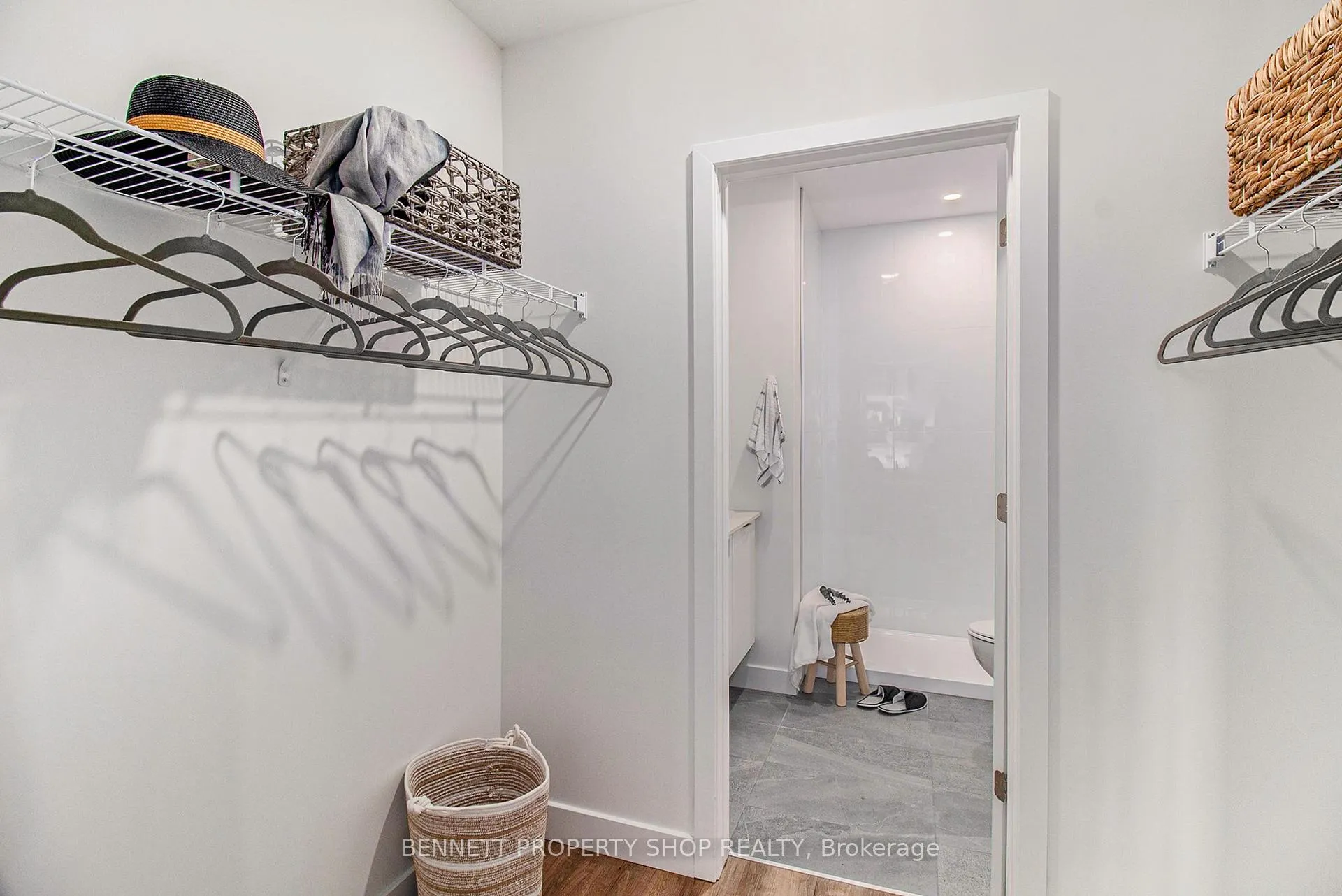 Photo 4 of Unit 407, 600 Mountaineer, Ottawa, Elmvale Acres — HOMEH