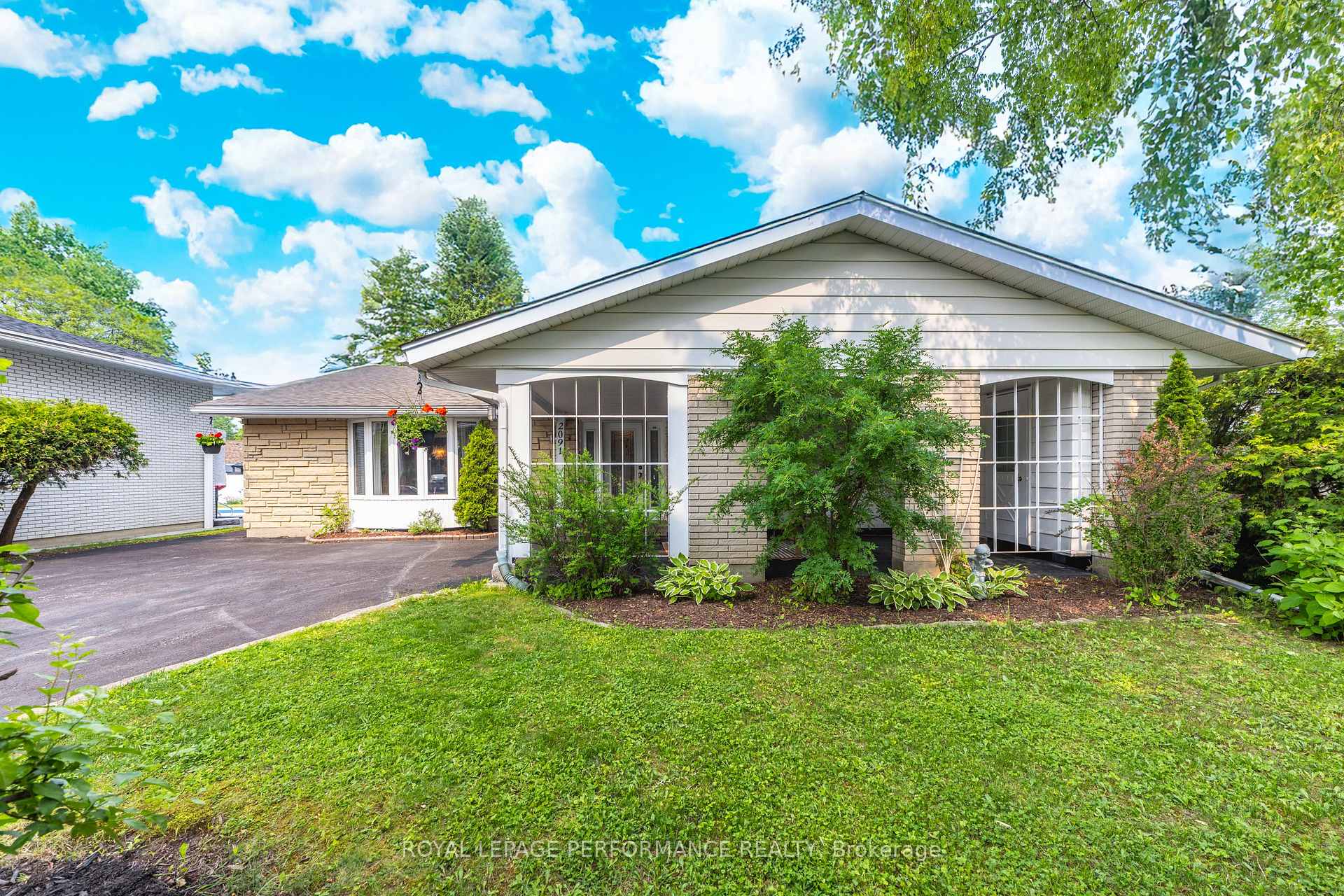 Photo 1 of 2091 Tawney Road, Ottawa, Hawthorne Meadows — HOMEH