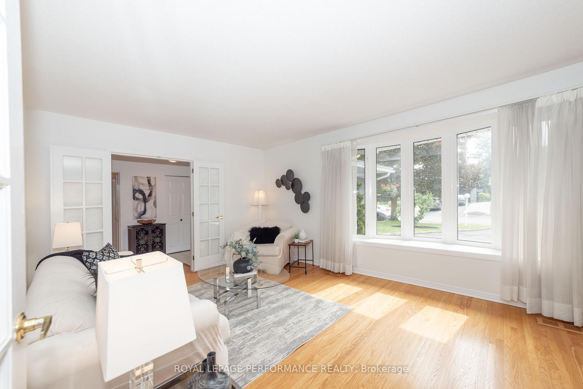 Photo 6 of 2091 Tawney Road, Ottawa, Hawthorne Meadows — HOMEH