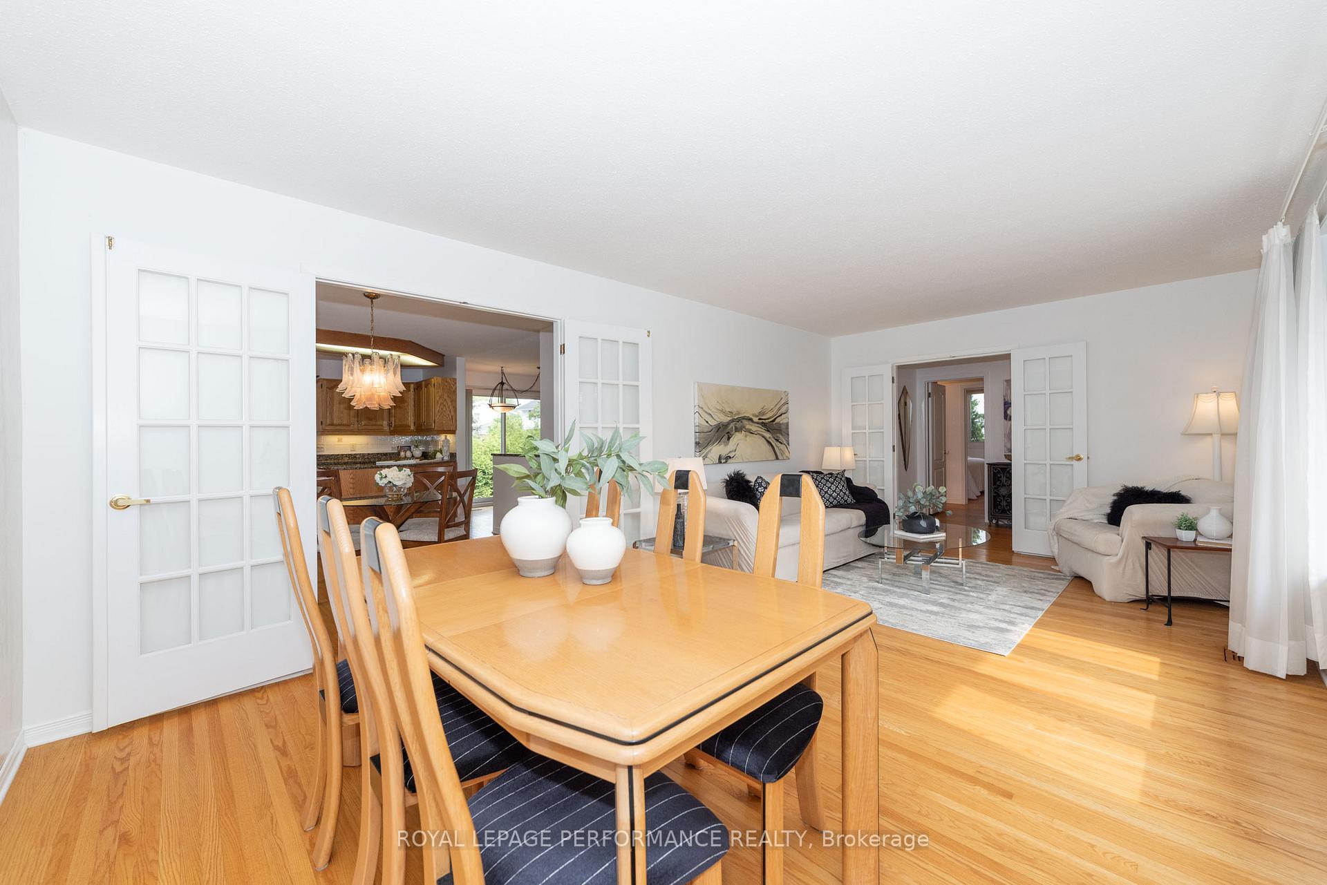 Photo 8 of 2091 Tawney Road, Ottawa, Hawthorne Meadows — HOMEH