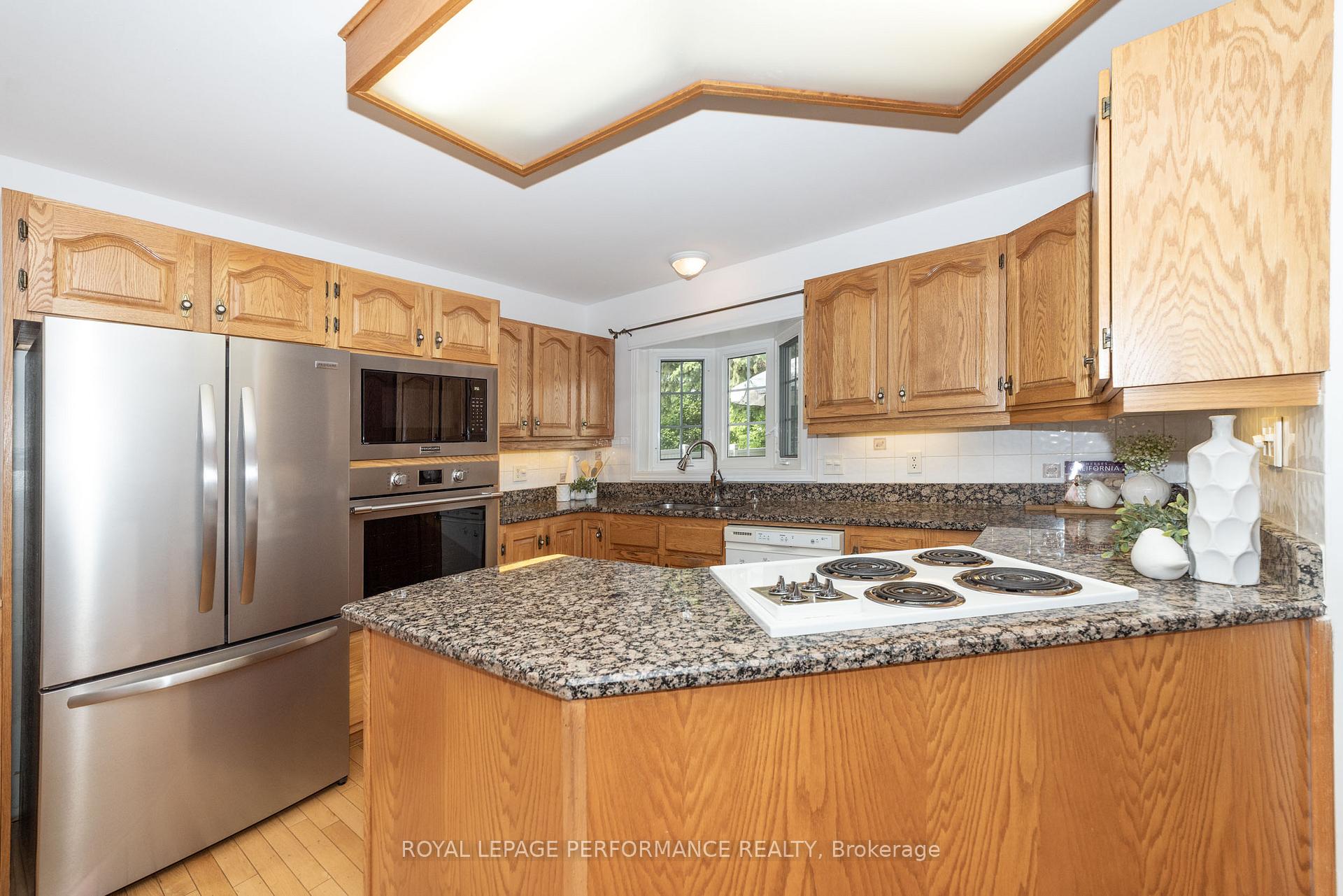 Photo 10 of 2091 Tawney Road, Ottawa, Hawthorne Meadows — HOMEH