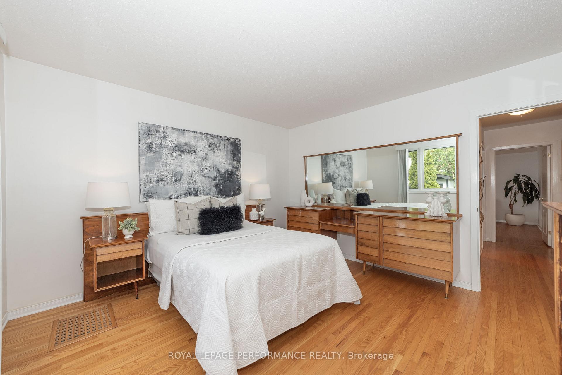 Photo 15 of 2091 Tawney Road, Ottawa, Hawthorne Meadows — HOMEH