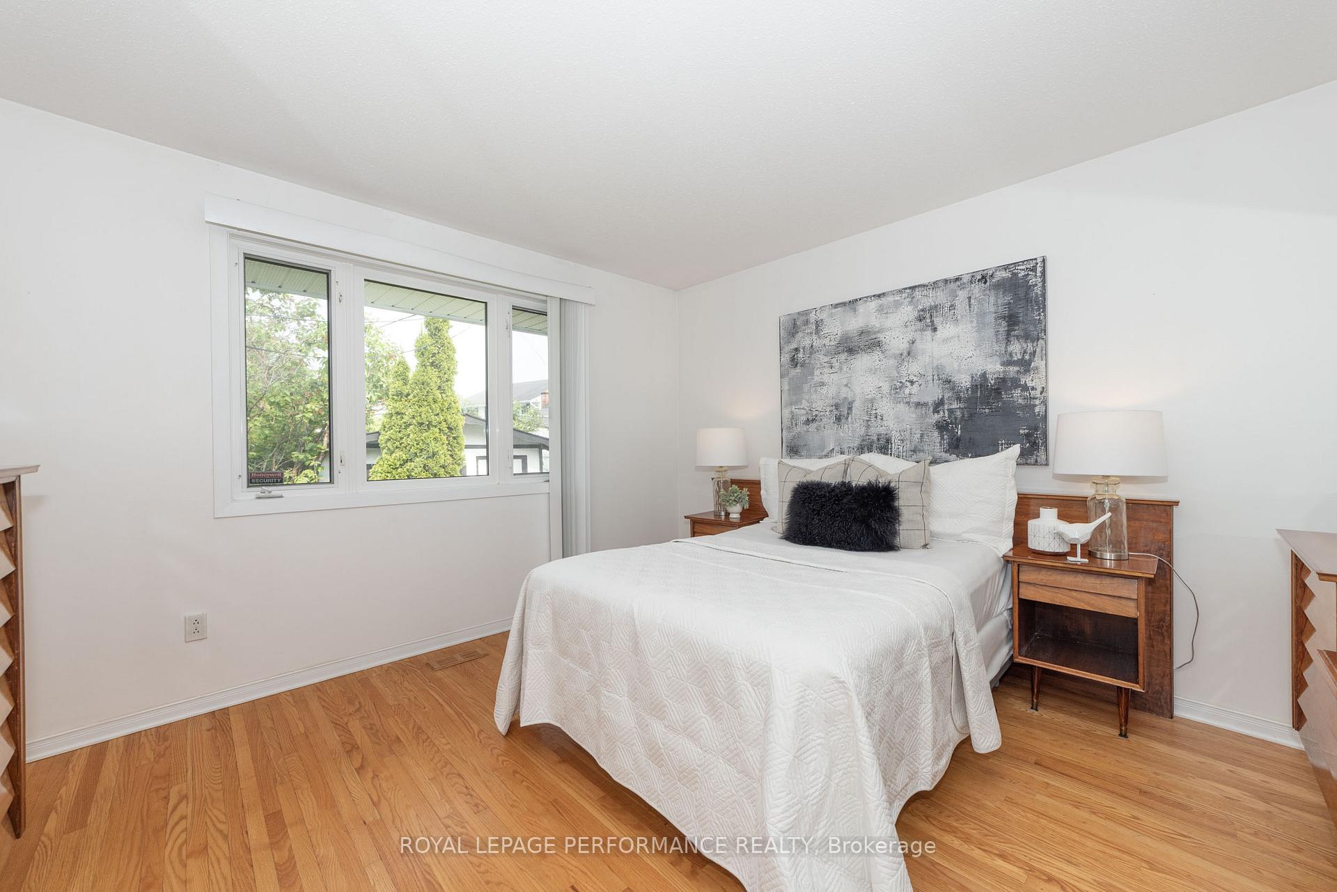 Photo 16 of 2091 Tawney Road, Ottawa, Hawthorne Meadows — HOMEH